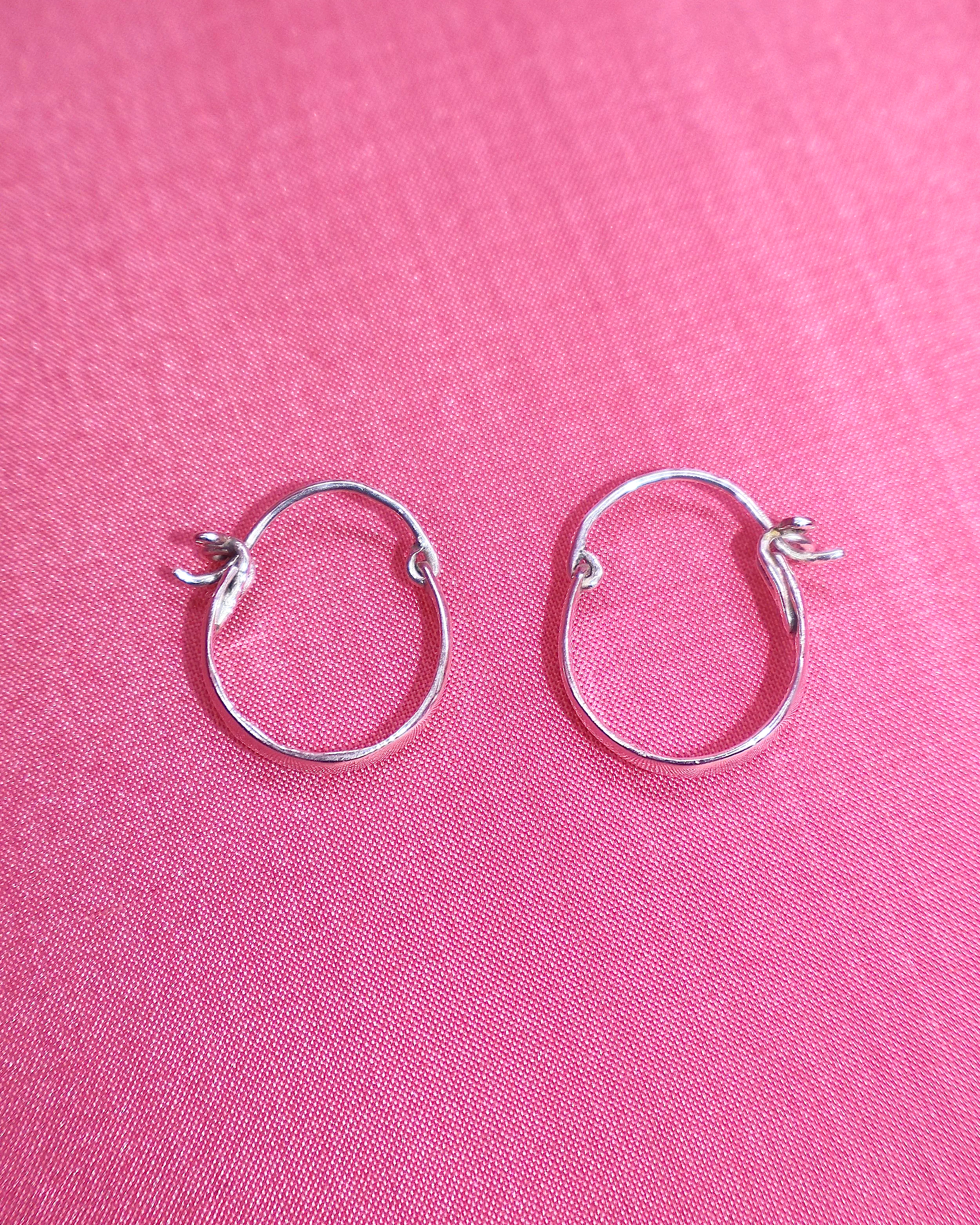 HAND FAB HOOPS