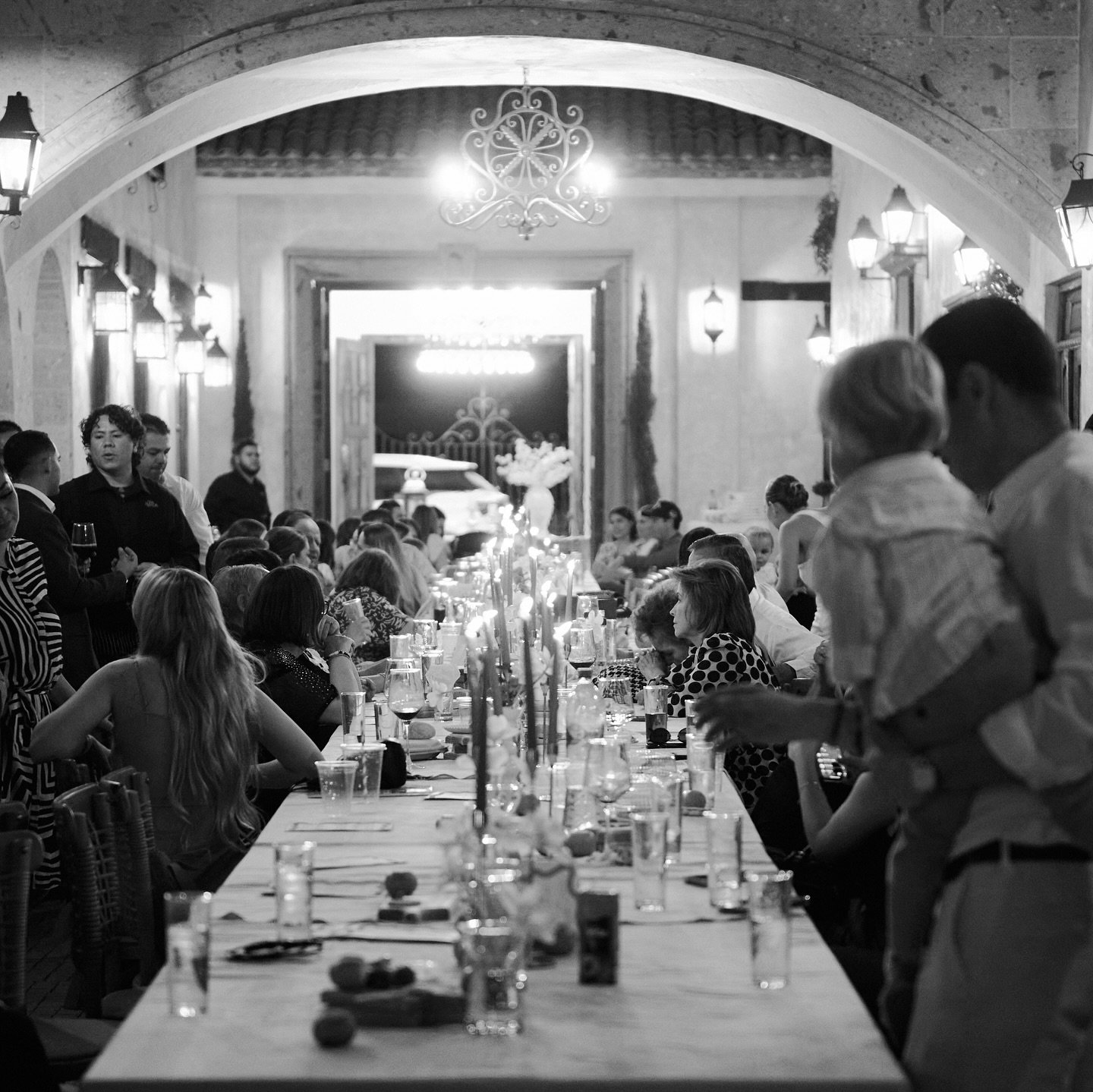 Las celebraciones m&aacute;s &iacute;ntimas se quedan siempre en el coraz&oacute;n. 

@marcotrillomt 

#venue #eventdgarden #tuscanystyle #night #underthestars #toscana #tepatitlan