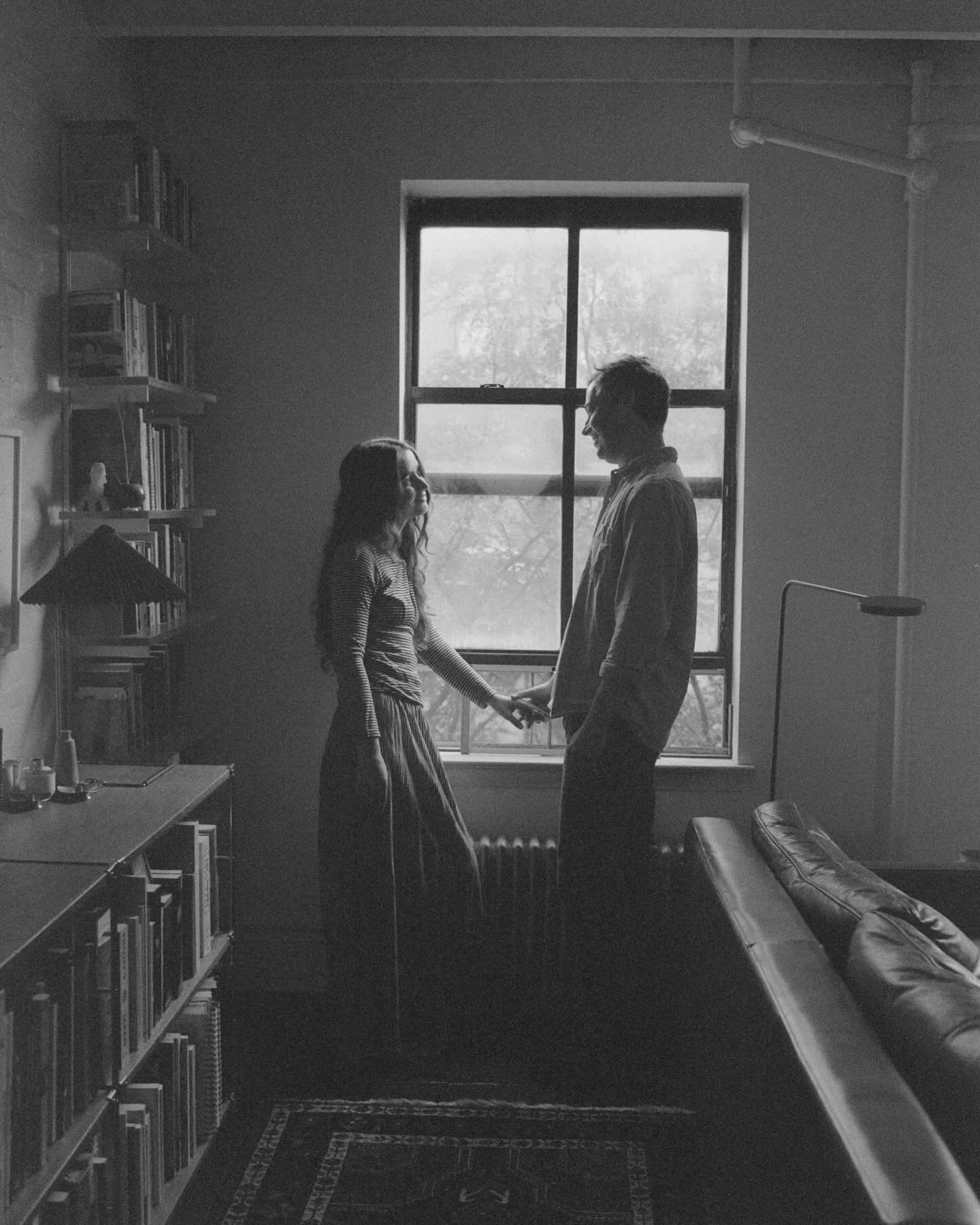 A few photos from some sweet moments in Brooklyn this past fall ✨

#filmphotography #filmweddingphotographer #darkroomweddingphotographer #newyork