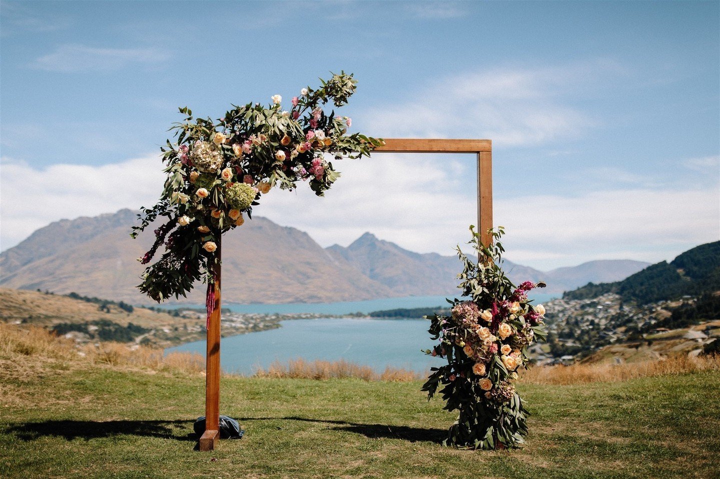 There is no site in all of Queenstown comparable to the impact of Tussock Point. OK sure, we may be a little biased, but... with sweeping views across Lake Wakatipu and up to the towering Remarkable Mountain Range, we think Tussock Point is possibly 