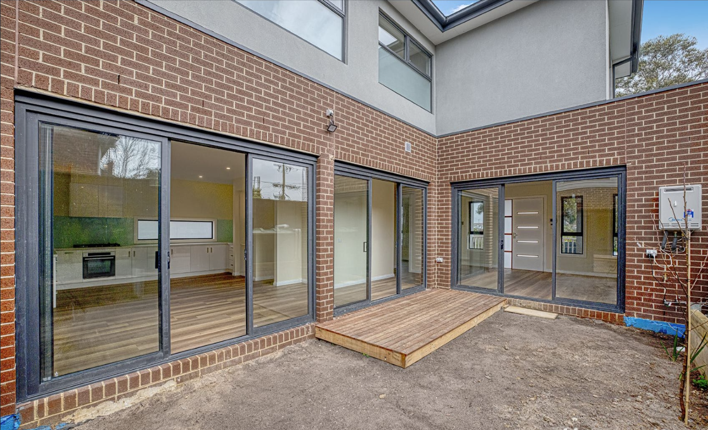 2026-02-20 16_49_05-1_6 Edwards Street, Burwood, VIC 3125 - realestate.com.au.png