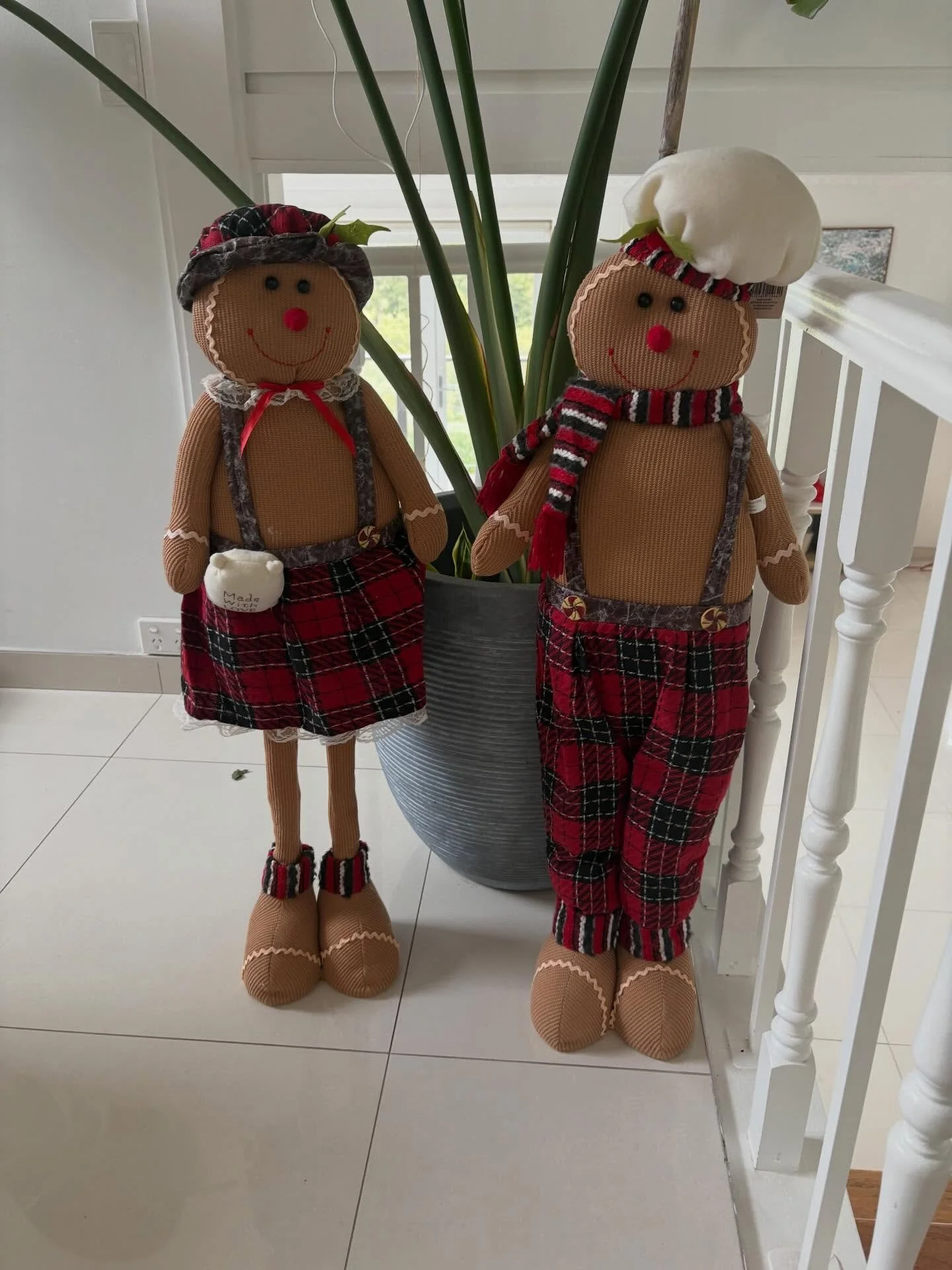 Just another reason why I love being a mobile Speech Pathologist! These are just some of the beautiul Christmas decorations ive had clients excited to show me when I arrive for sessions! 😍🎅🏻❤️