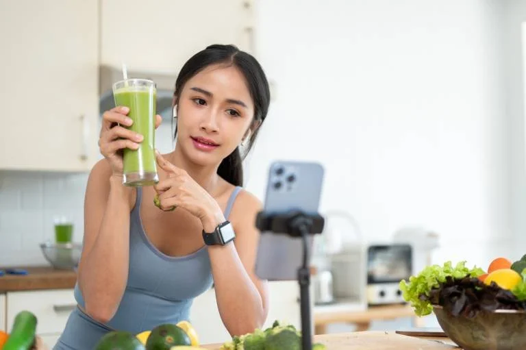 Detecting misinformation risk in diet and nutrition (Diet-MisRAT)