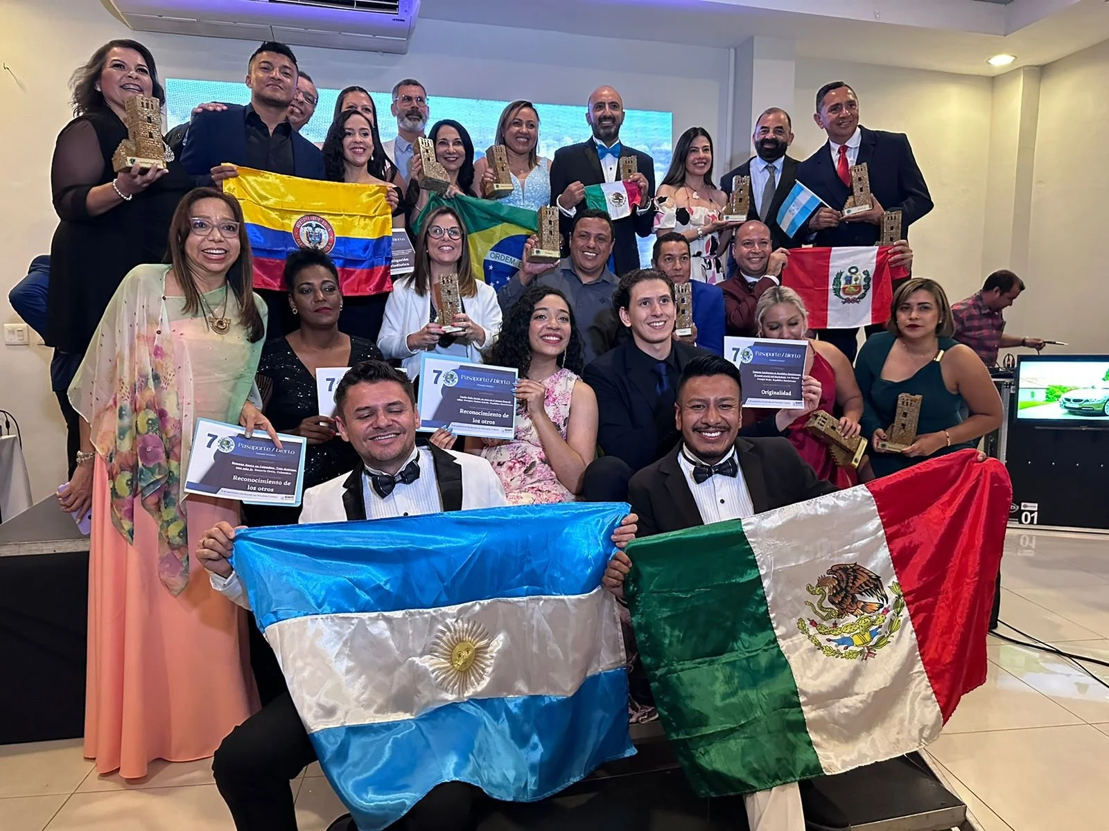 Ganadores Pasaporte Abierto 2023.jpeg