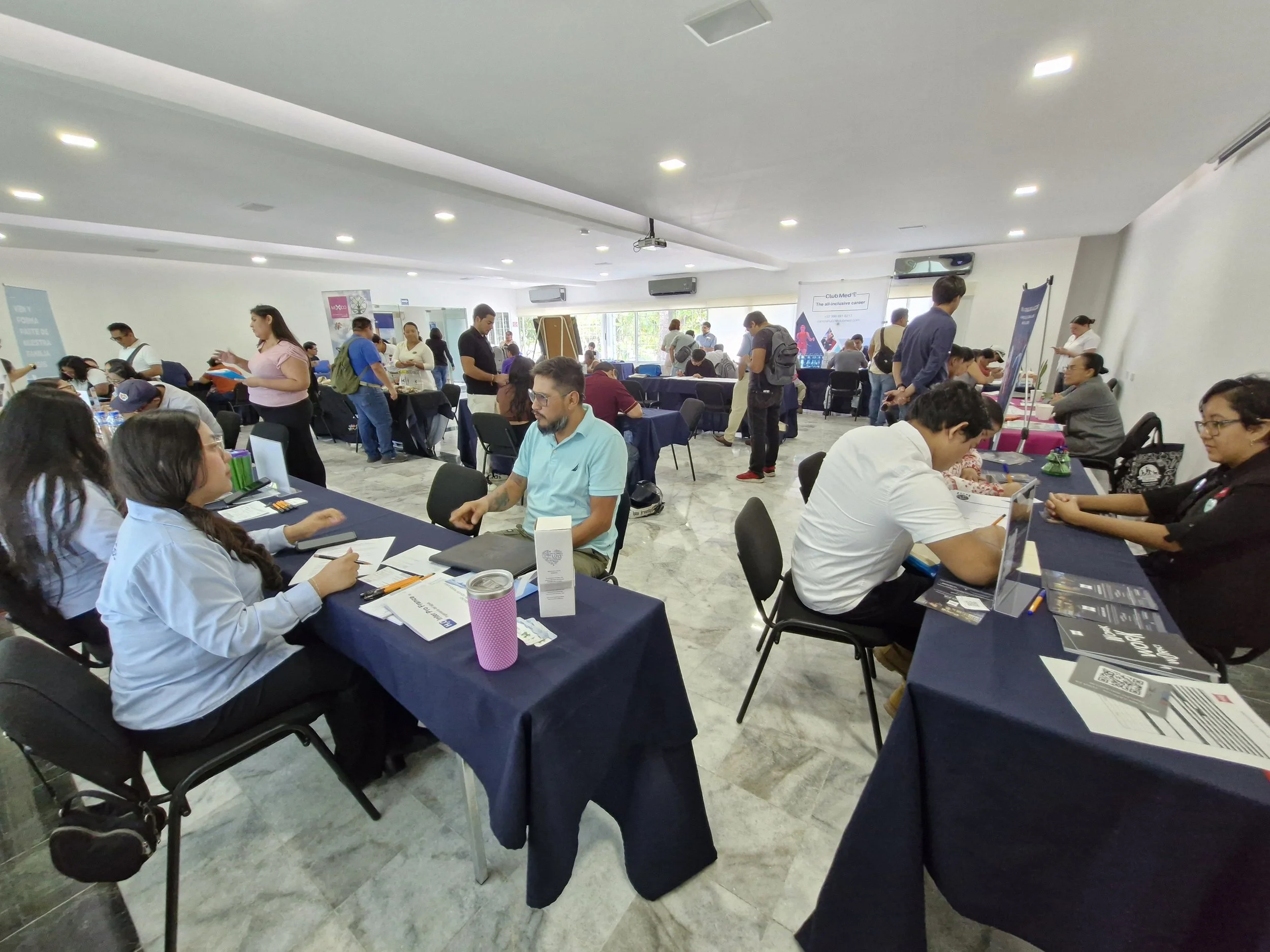 Con miras a la próxima temporada alta de invierno, Asociación de Hoteles de Cancún, Puerto Morelos e Isla Mujeres realiza XXII Feria de Empleo