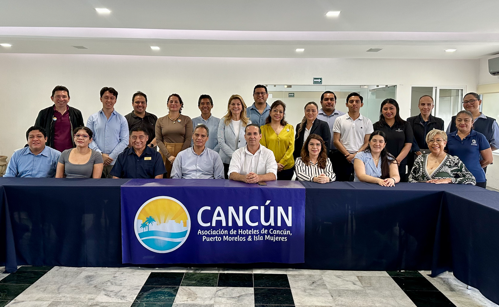 La Asociación de Hoteles de Cancún, Puerto Morelos e Isla Mujeres revoluciona la gestión de datos con el lanzamiento de su nuevo Agente de IA.