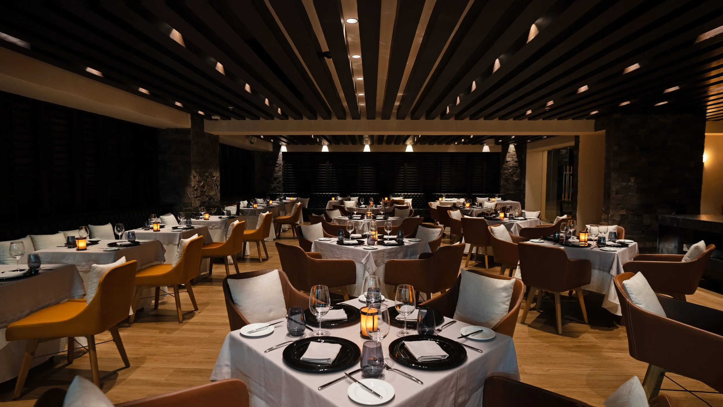 Triple Reconocimiento ATELIER Playa Mujeres Wine Spectator 4.jpg