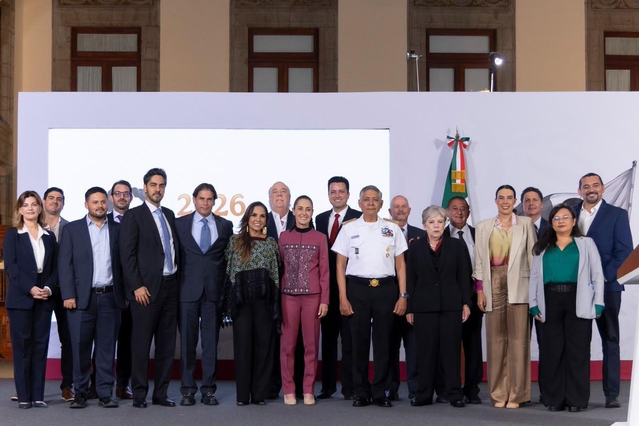 Sector Hotelero, Autoridades Estatales y Federales presentan Estrategia Integral de Atención al Sargazo en conferencia de prensa con la Presidenta Dra. Claudia Sheinbaum