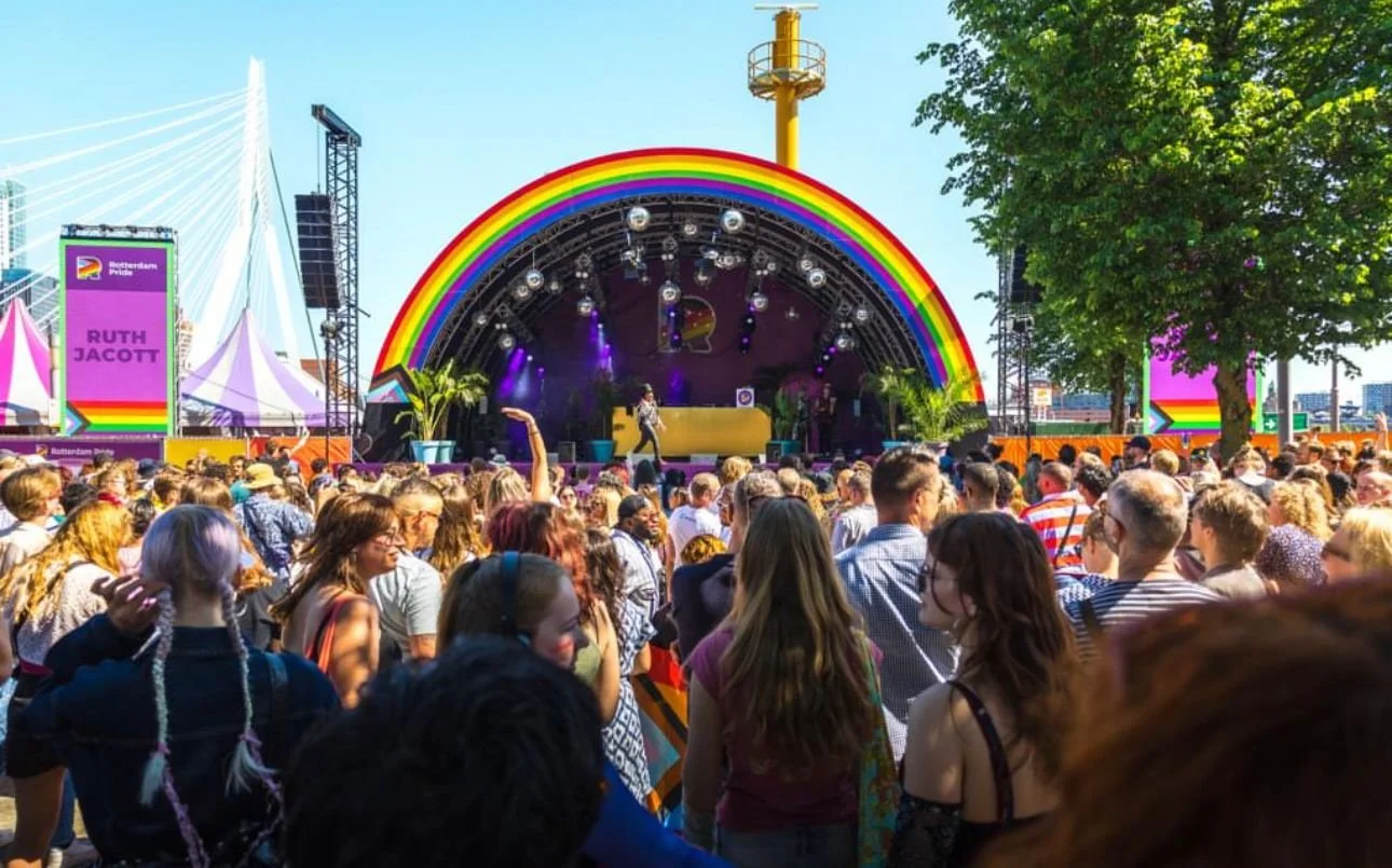 Rainbow stage Deco-worx