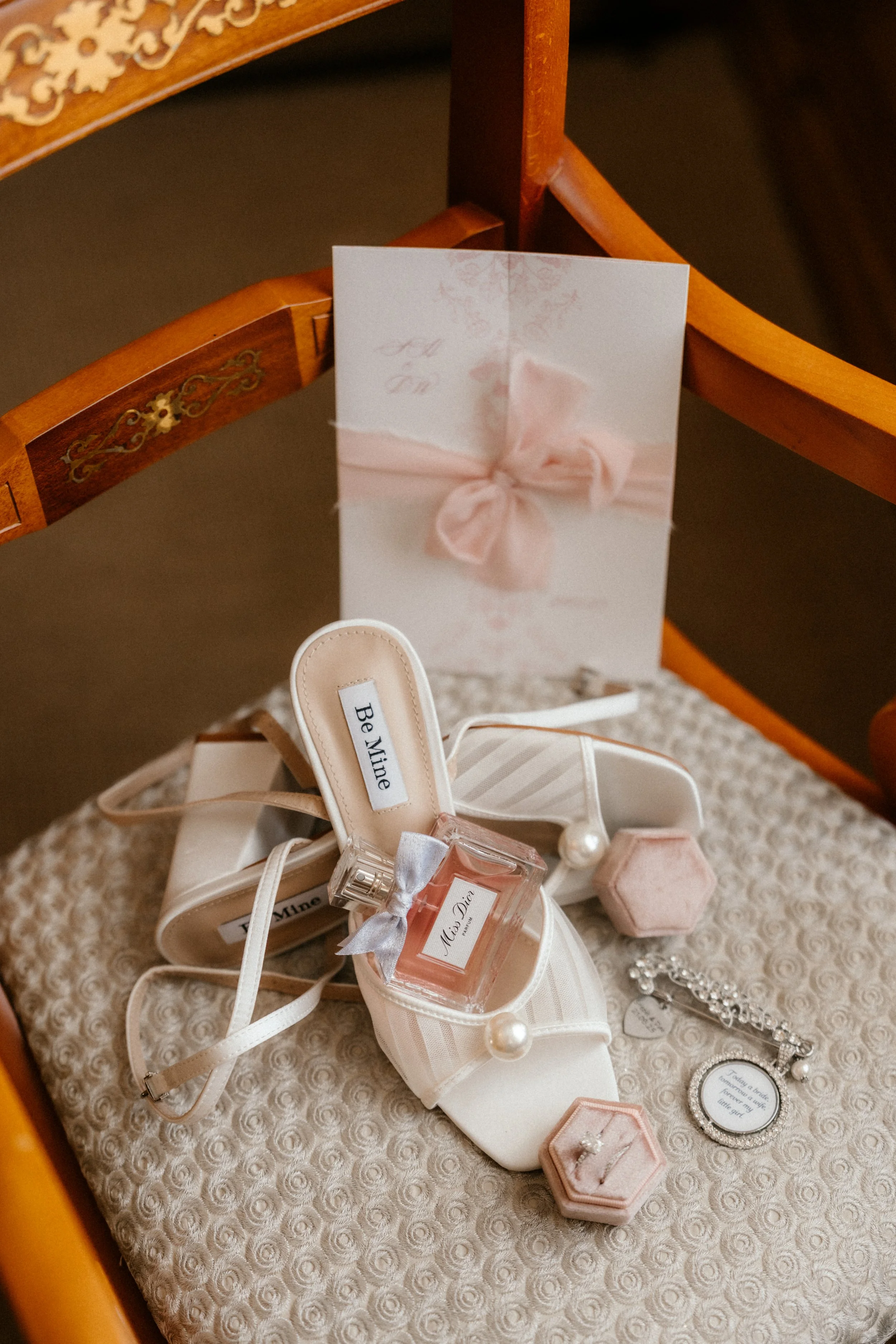 GilestonManorSouthWalesWeddingPhotographybyBenHolbrook-10.jpg