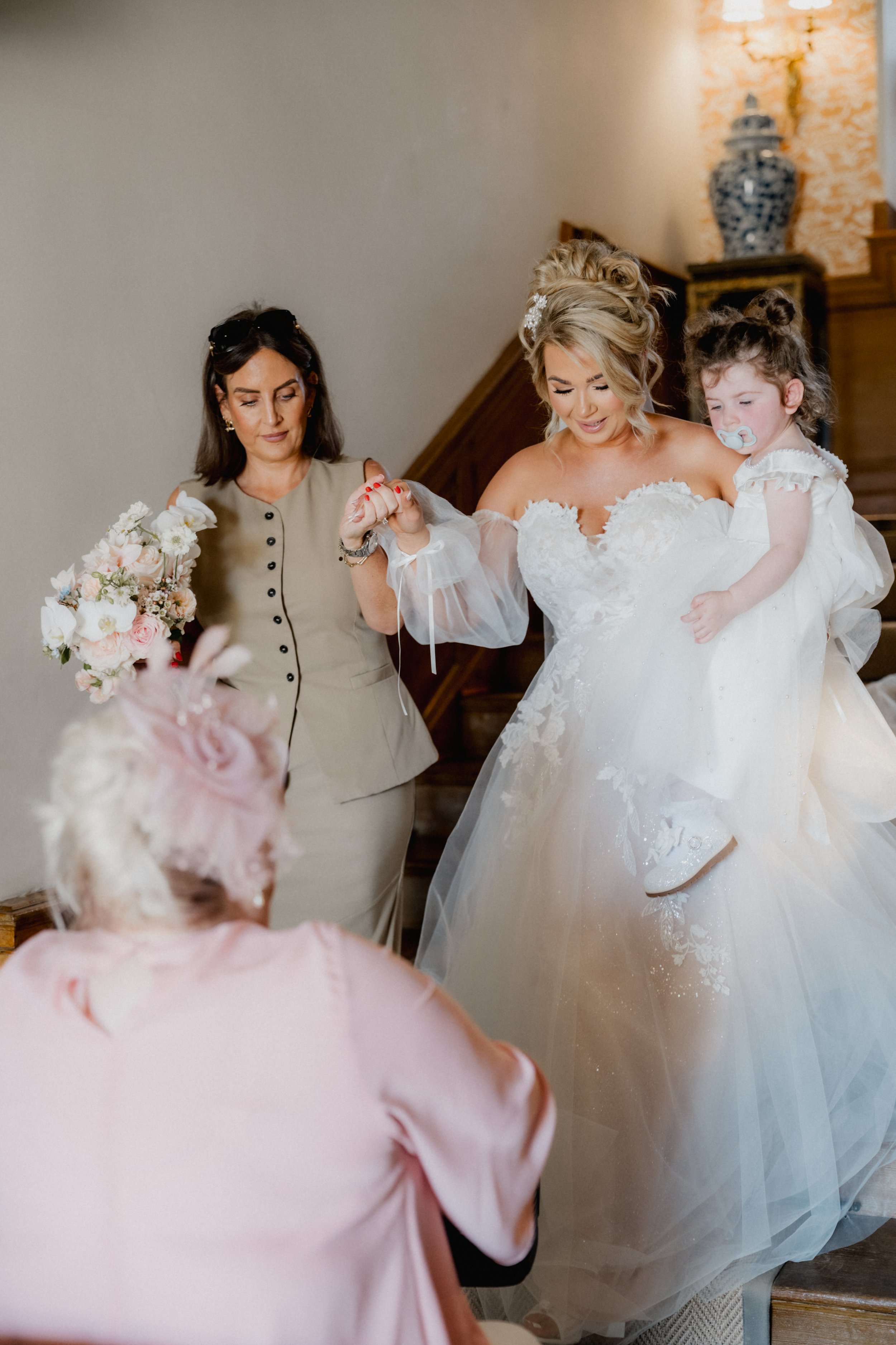 GilestonManorSouthWalesWeddingPhotographybyBenHolbrook-153.jpg