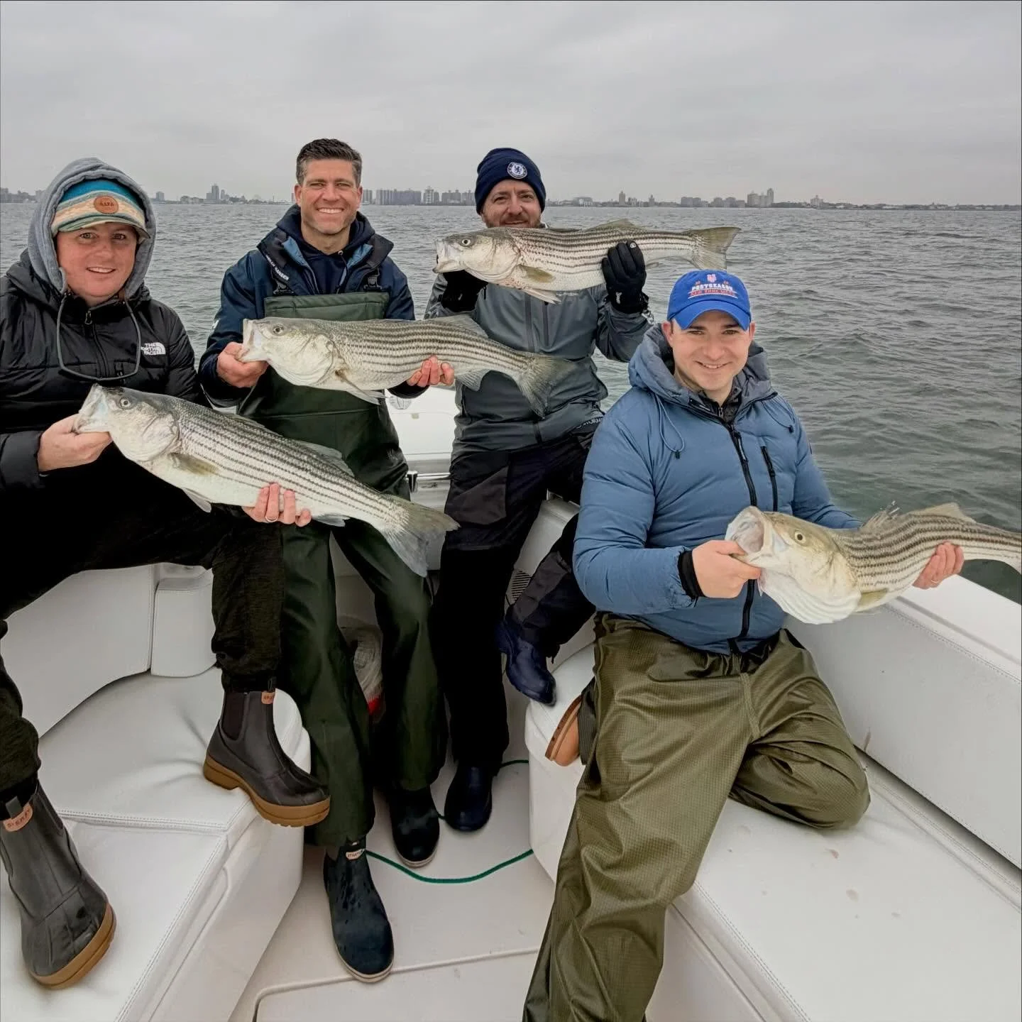 Another banner day with Luiz &amp; friends today. It never gets old watching bass blast bunker out of the water-nonstop action for 3+ hours! Easy limit &amp; 40+ releases 🤘