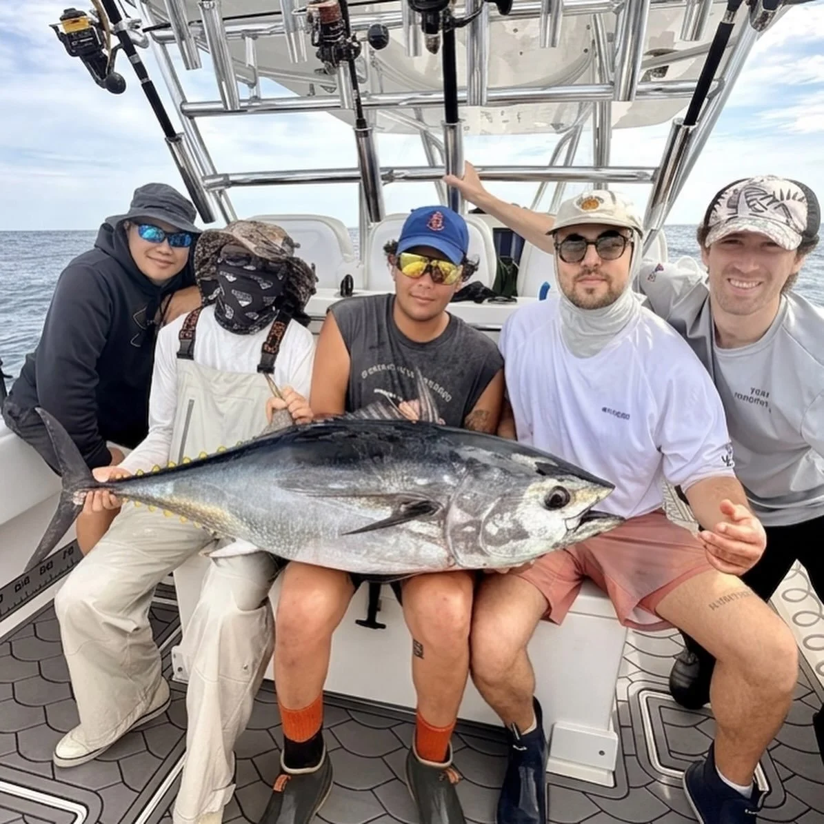 Great open boat crew today with an easy limit of quality Bluefin! We saw some great feeds, the weather was better than forecast and the fish were close to home- doesn&rsquo;t get much better than that!
If you wanna get on the next open boat or book a