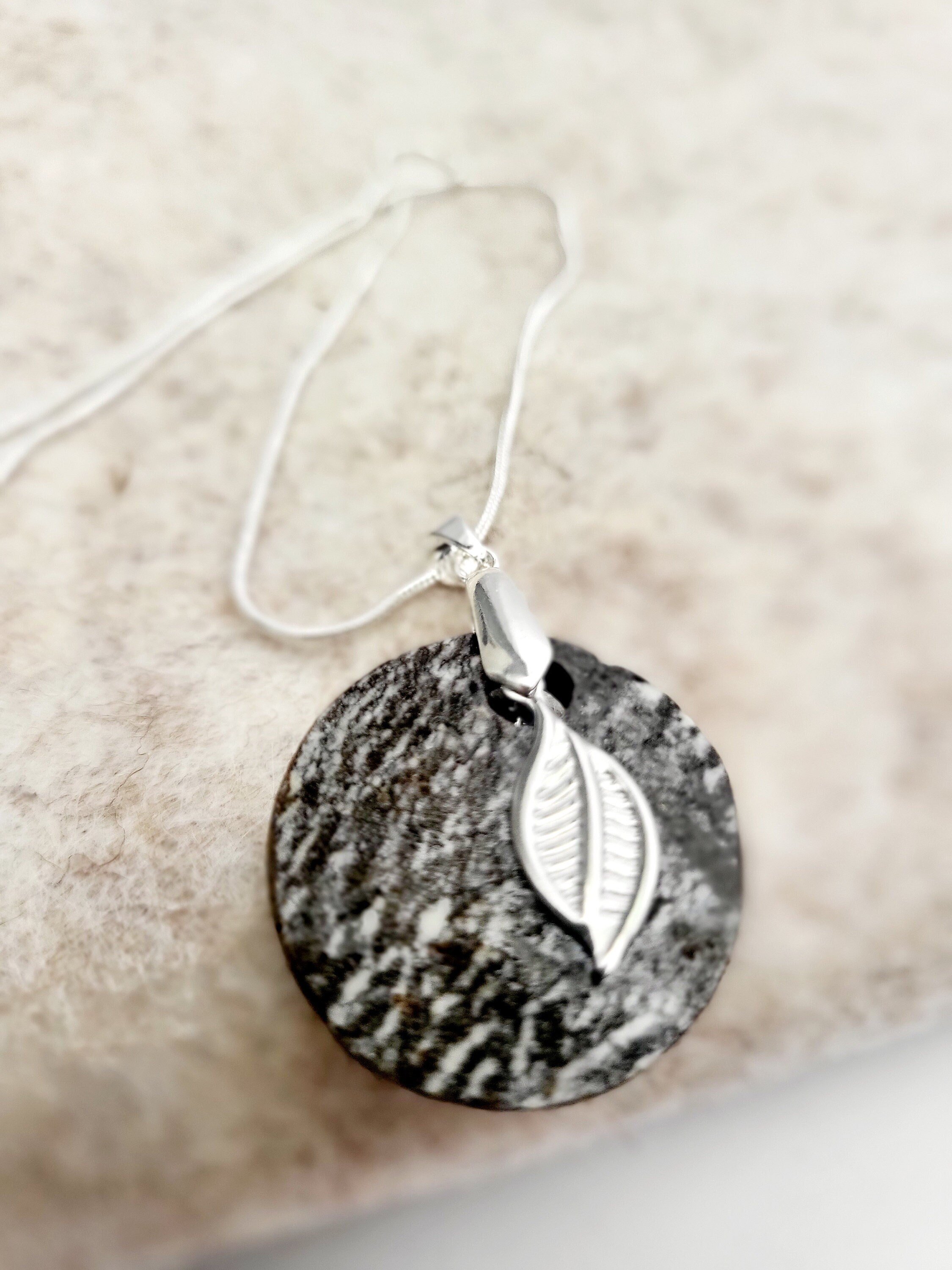 https://i.etsystatic.com/38613562/r/il/5ea148/5032220360/il_fullxfull.5032220360_nei6.jpg