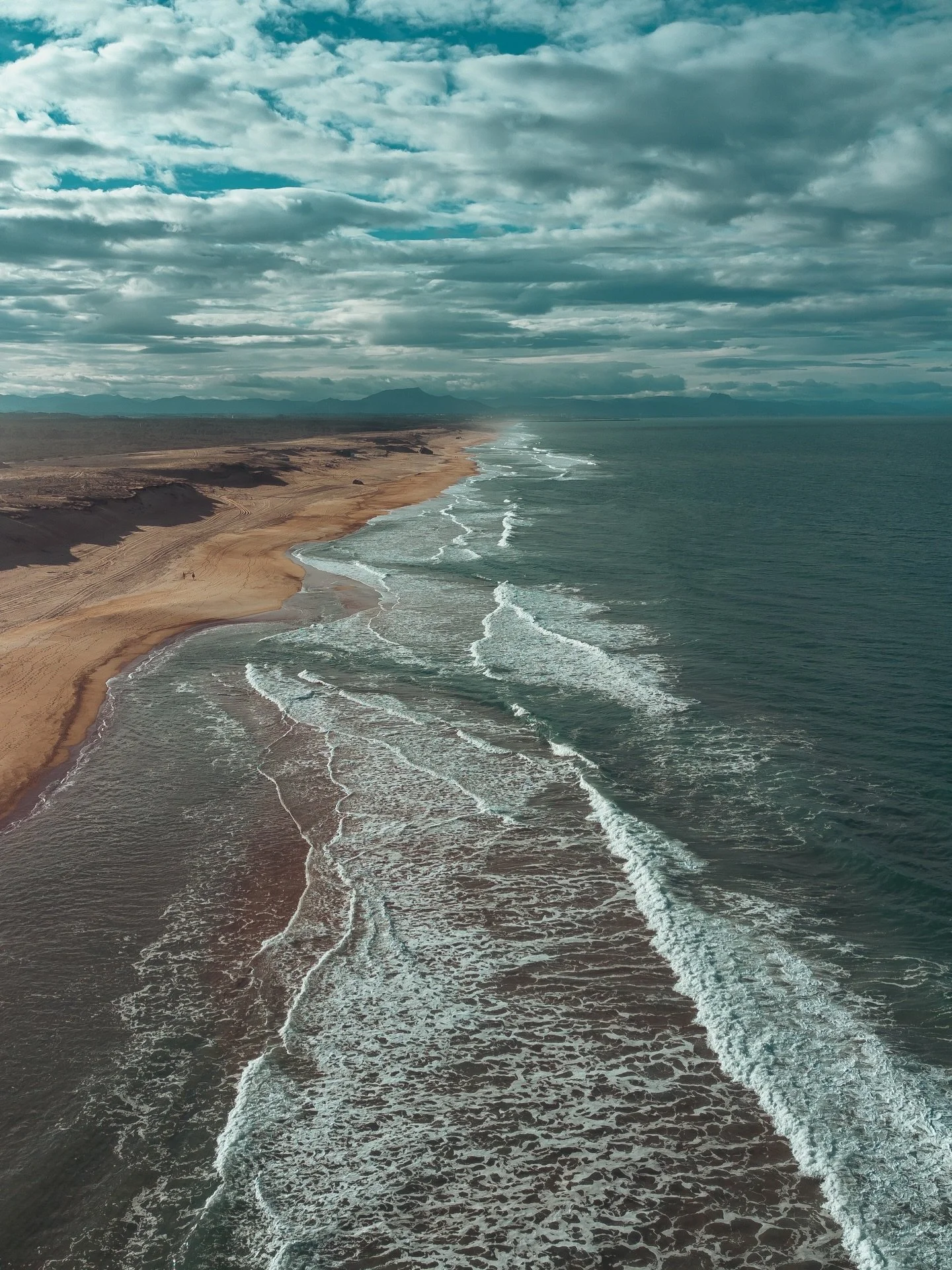 🚁La c&ocirc;te Landaise vue du ciel 

#leslandes #landes #landifornia #aerialphotography