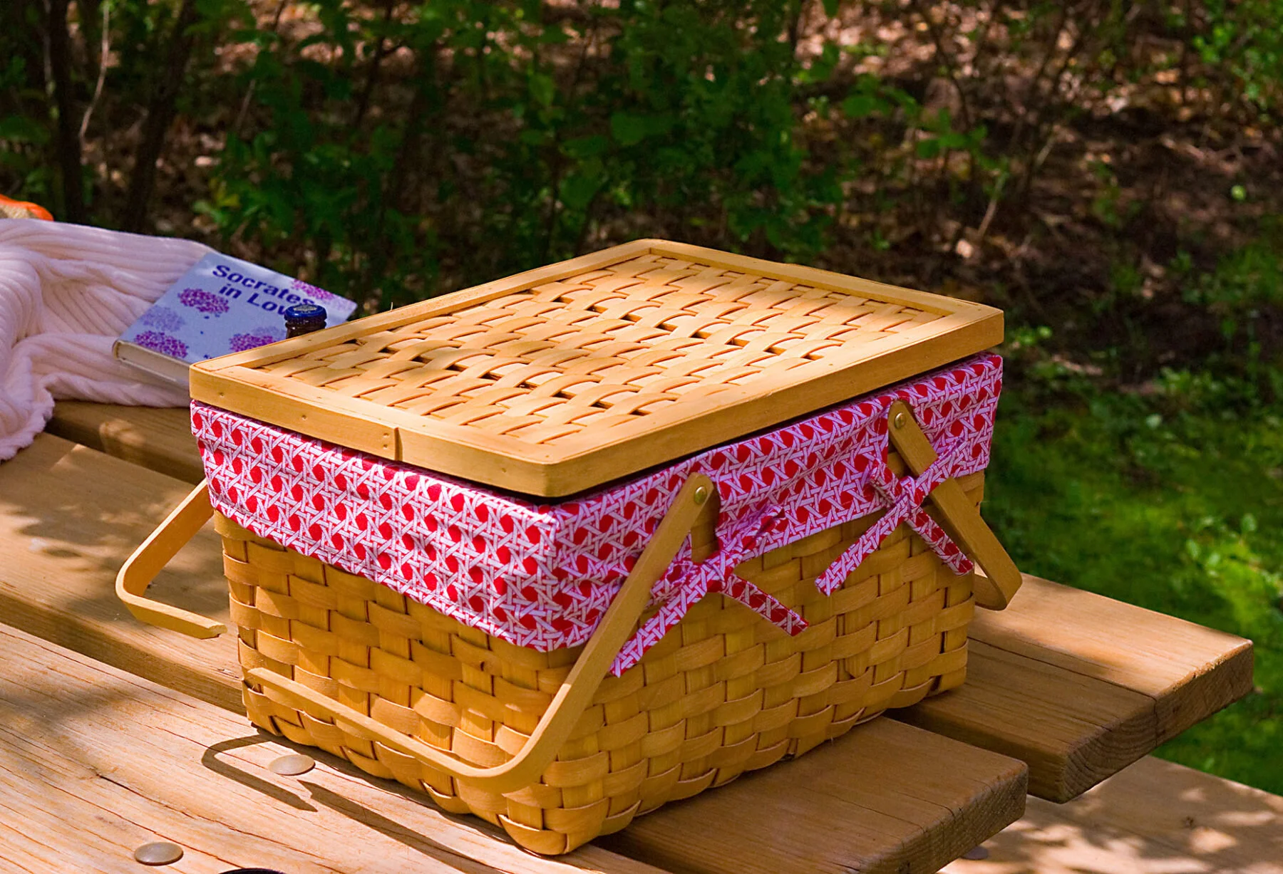 Packing the Perfect Picnic Basket