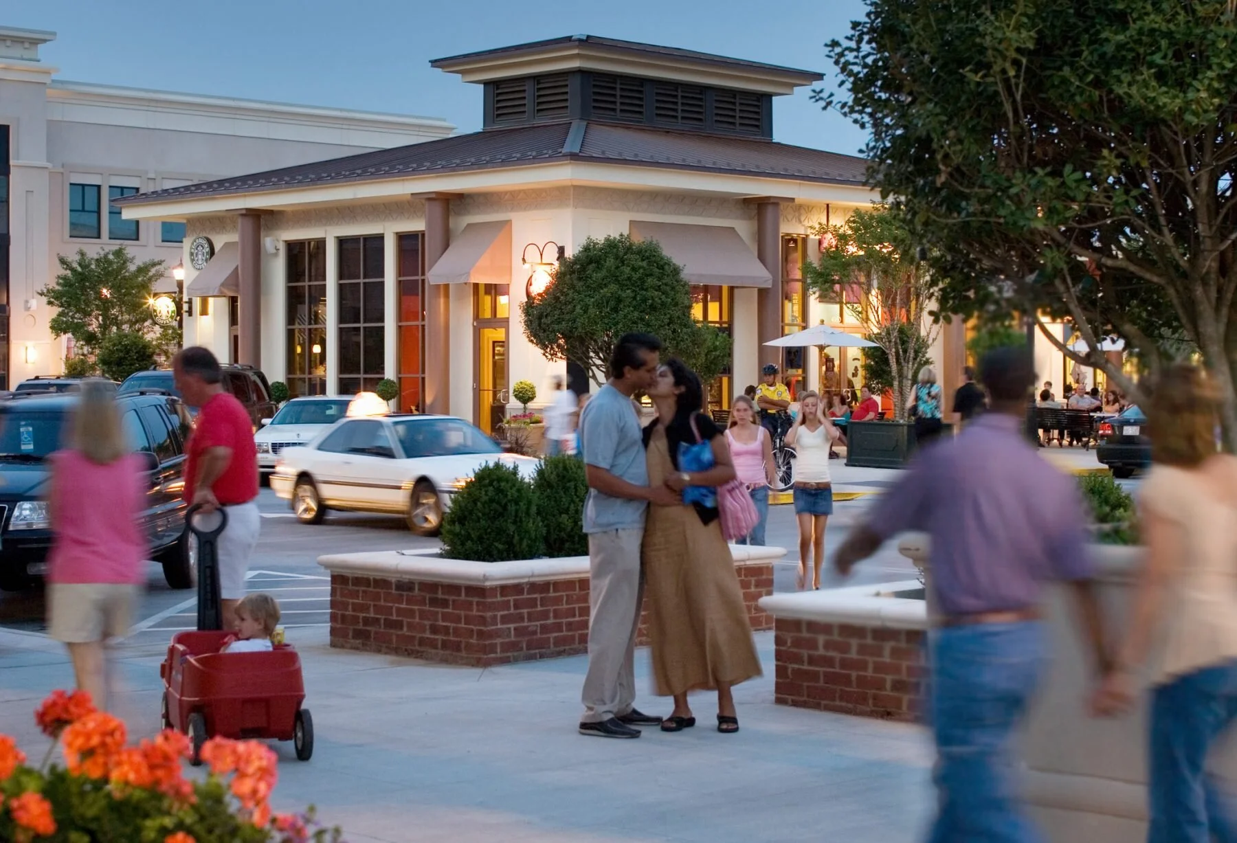 North Hills is Blending Bricks & Clicks for Stores and Patrons