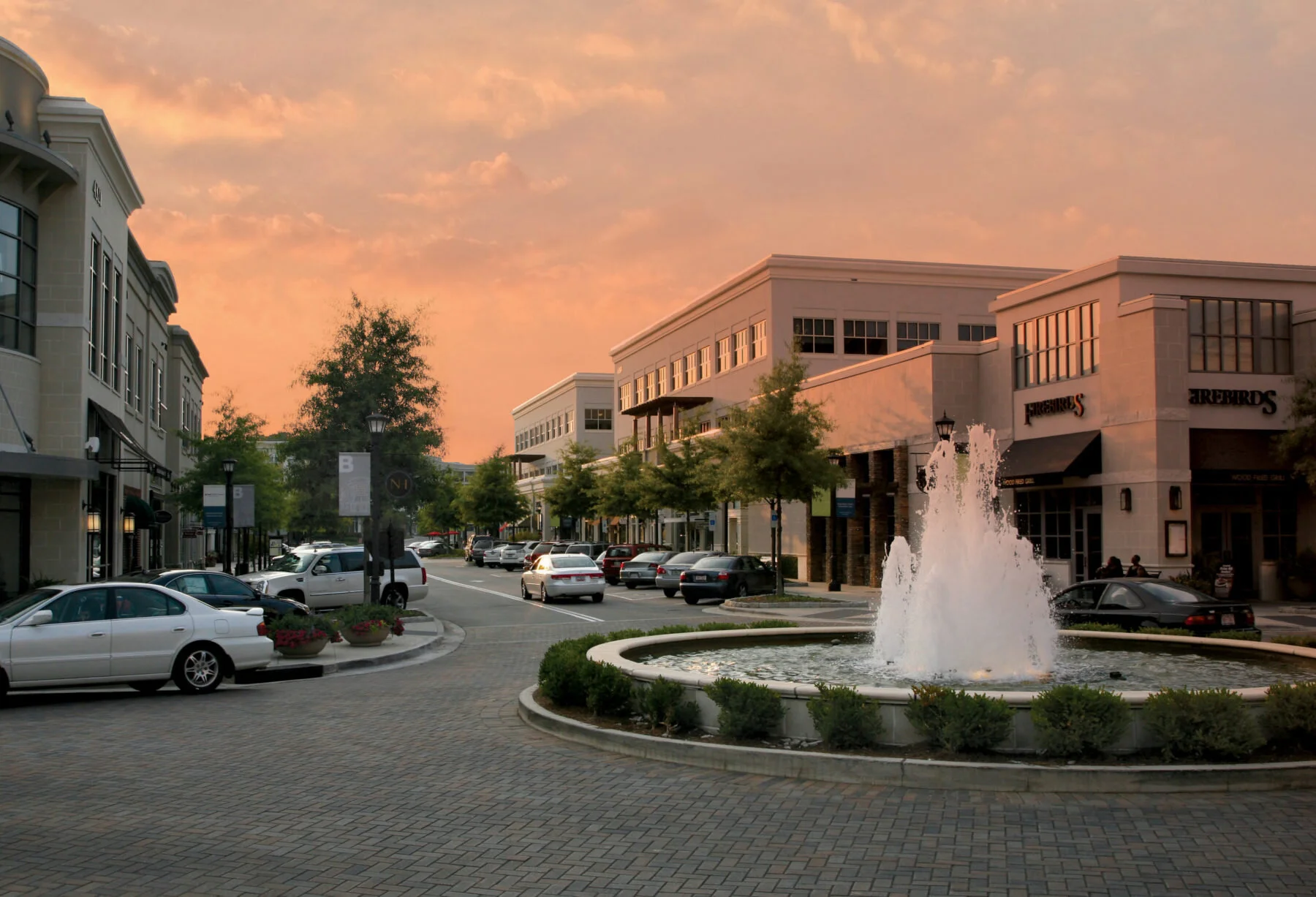 How to Make the Most of the North Hills Summer Sidewalk Sale