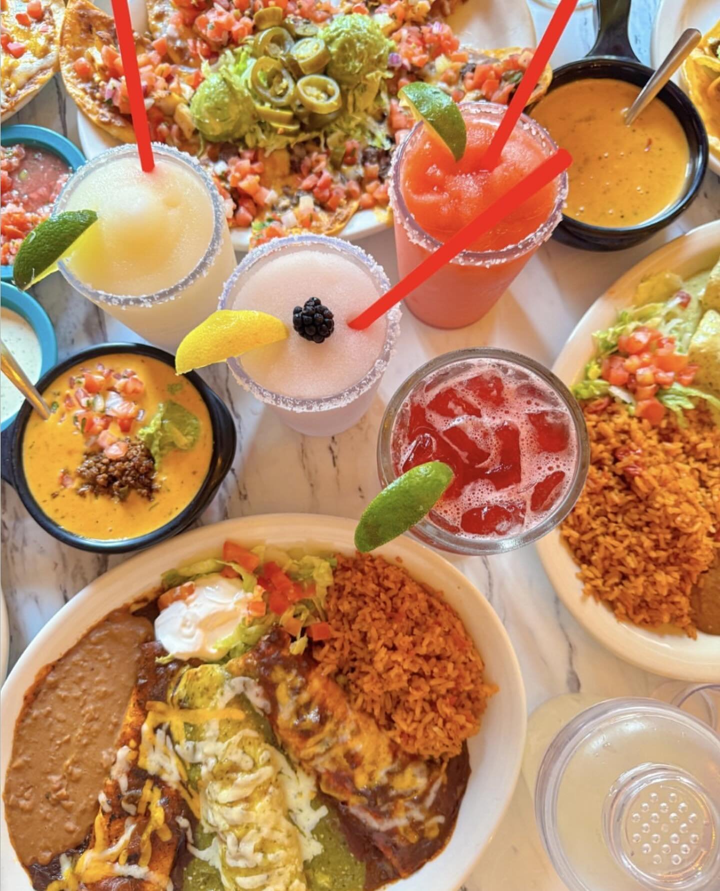 Y&rsquo;all better groove on over to @chuysrestaurant for Cinco de Mayo! Can&rsquo;t beat these all-day specials or these vibes.

🍹 $6 Regular House &lsquo;Ritas &amp; $10 Grande House &lsquo;Ritas

🍹 $1 Floaters

🧀 $5 Queso and more

🌮🌯 NEW Chu