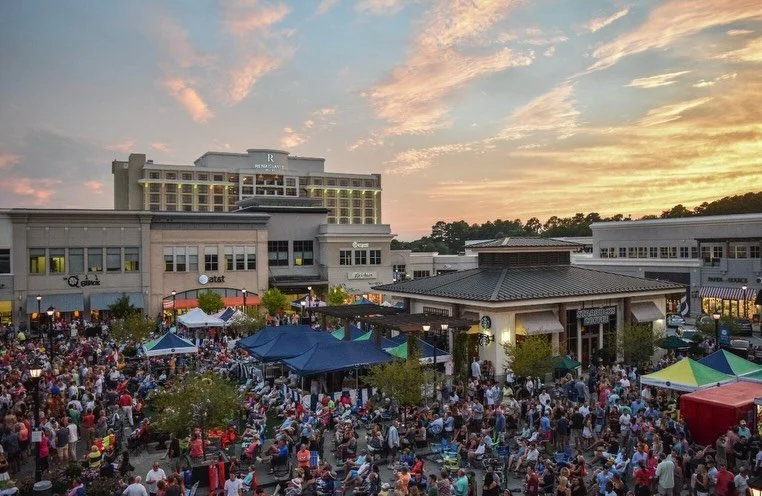 2016 called and it brought the memories with it.

That year at North Hills:
🎶 Midtown Beach Music filled The Commons with summer sounds
📚 @quailridgebooks, a beloved local staple, opened its doors
🏢 Bank of America Tower (and @thecapitalgrille) of