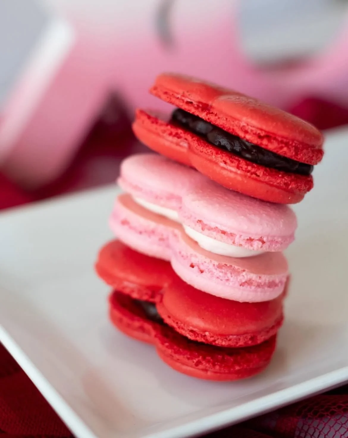 Valentine&rsquo;s Day pre-orders are now available @edibleartbakeryraleigh! Order online at edibleartbakery.com for pick up between February 9th and 14th. #eatLocal 💗🧁