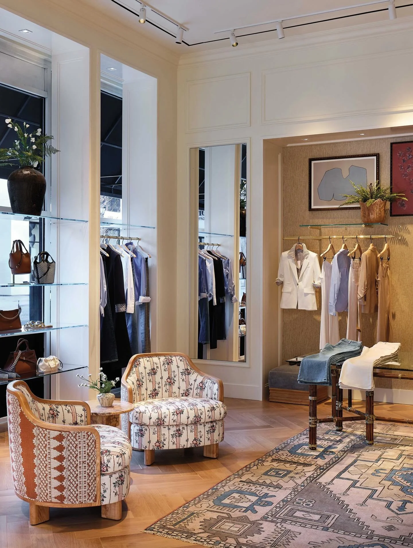 @veronicabeard now open in North Hills 🤍