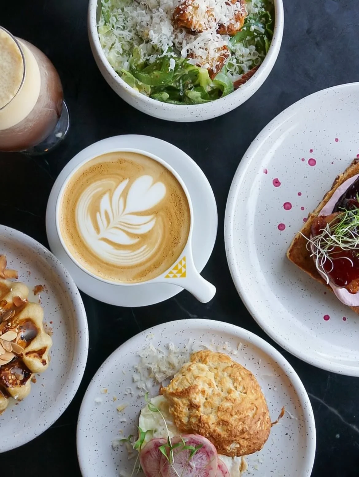 COMING SOON (again!) ☕️

@jubalacoffee is bringing the magic back to North Hills with a second location in the Main District located between @alo and @gorjana. A true Raleigh favorite, Jubala has long been a go-to for your daily coffee ritual, and we