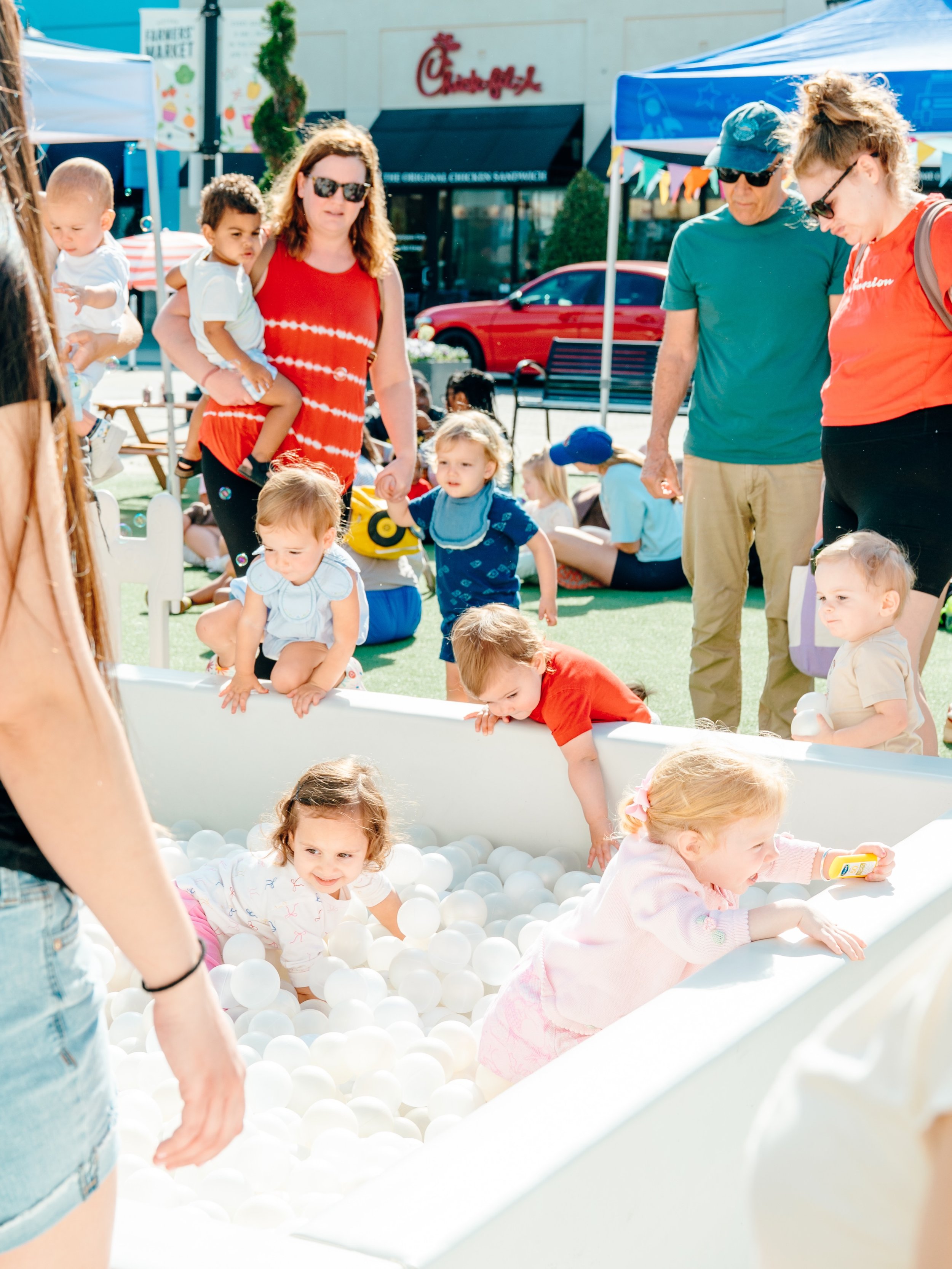 Join us tomorrow for NH Kids: Movers &amp; Groovers 💛

We&rsquo;re dancing into the morning with @thebunnyhiveraleigh plus a special appearance from NC Courage mascot Roary @thenccourage 🐾

Plus, stop by the @pinkchickenny tent while you&rsquo;re t