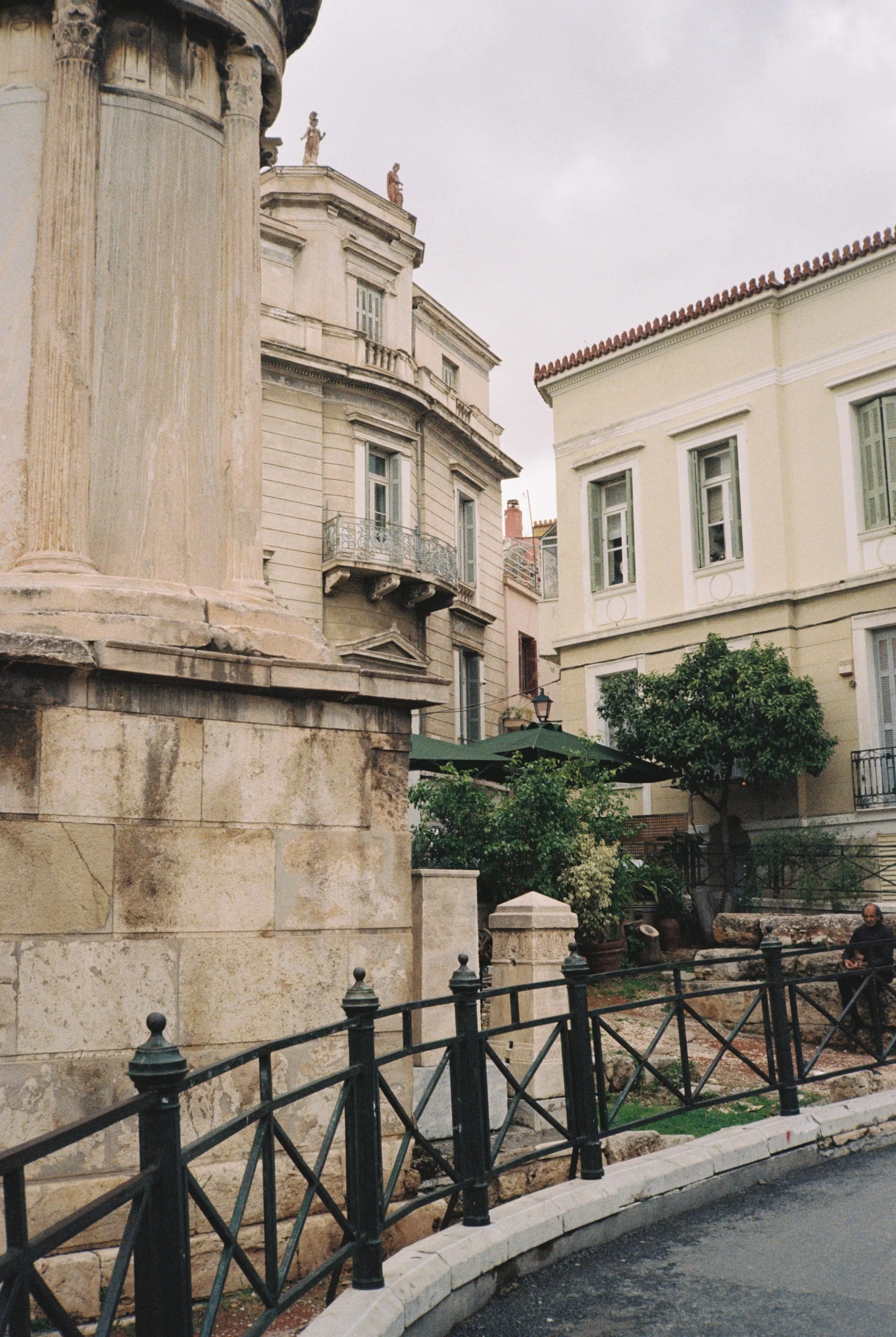 R1-07767-0007.jpg