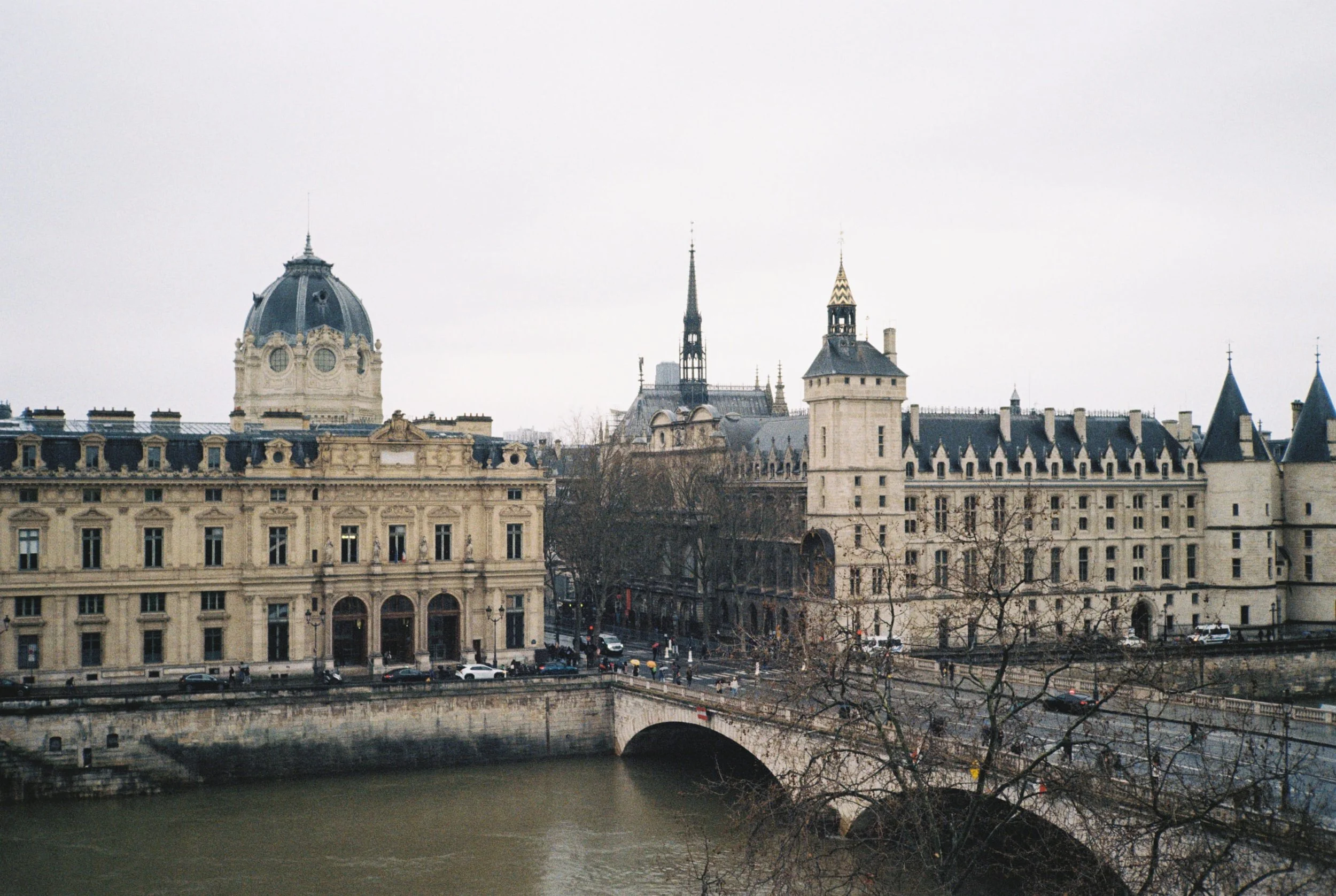 R1-07767-0011.jpg