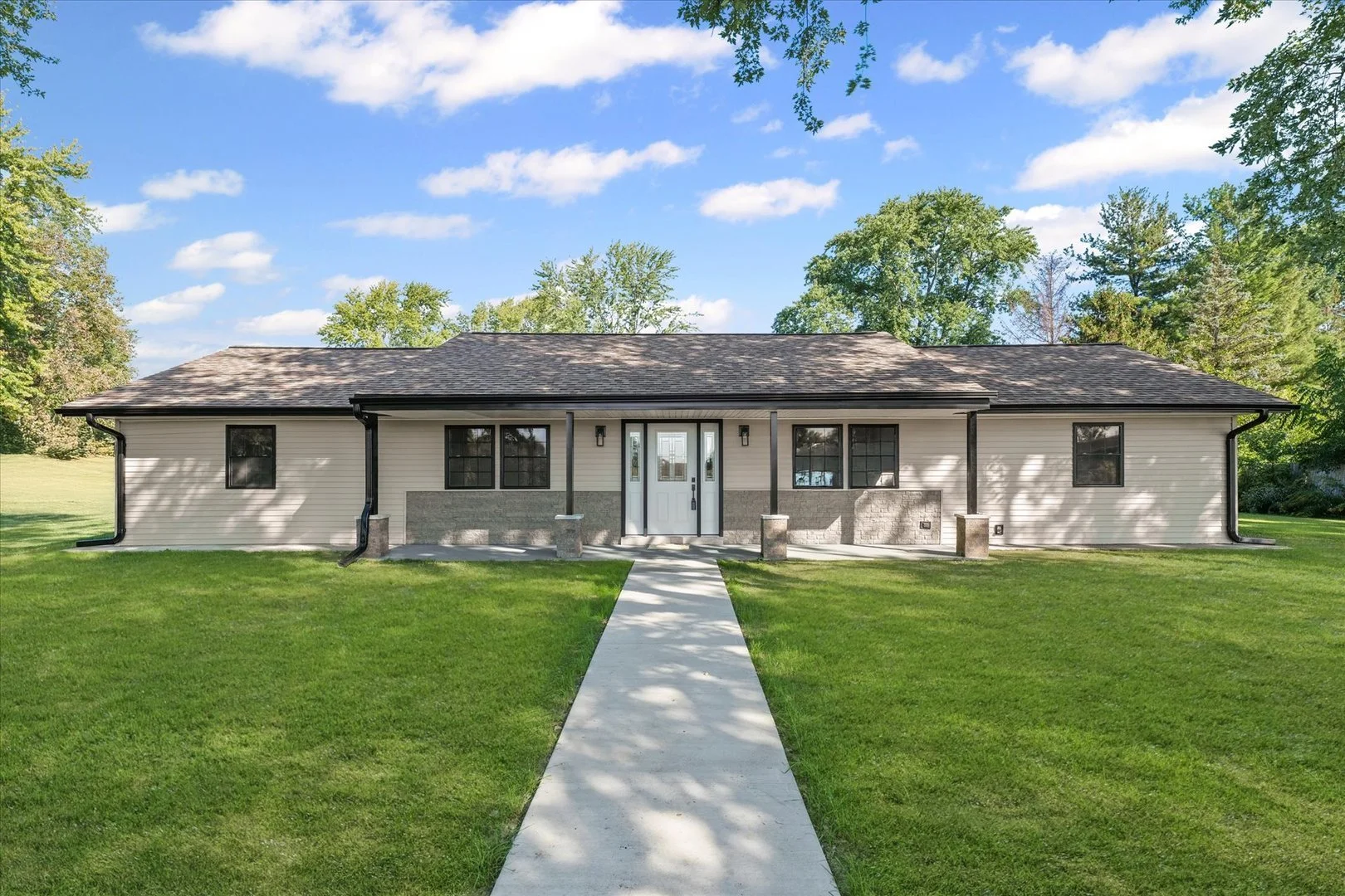 402 Beeson Dr., Urbana, IL