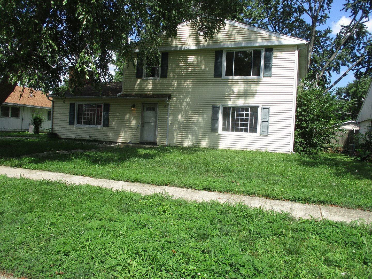 810 Centennial Dr , Champaign, IL 61821