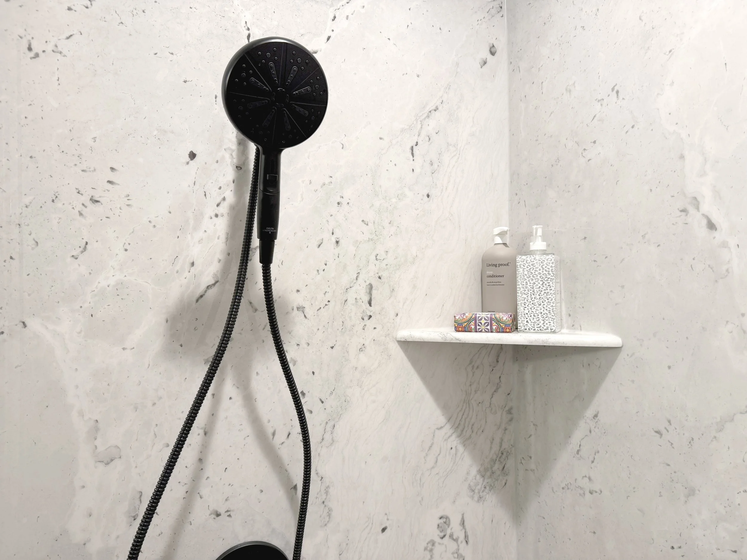 Whitecastle surround and shampoo shelf