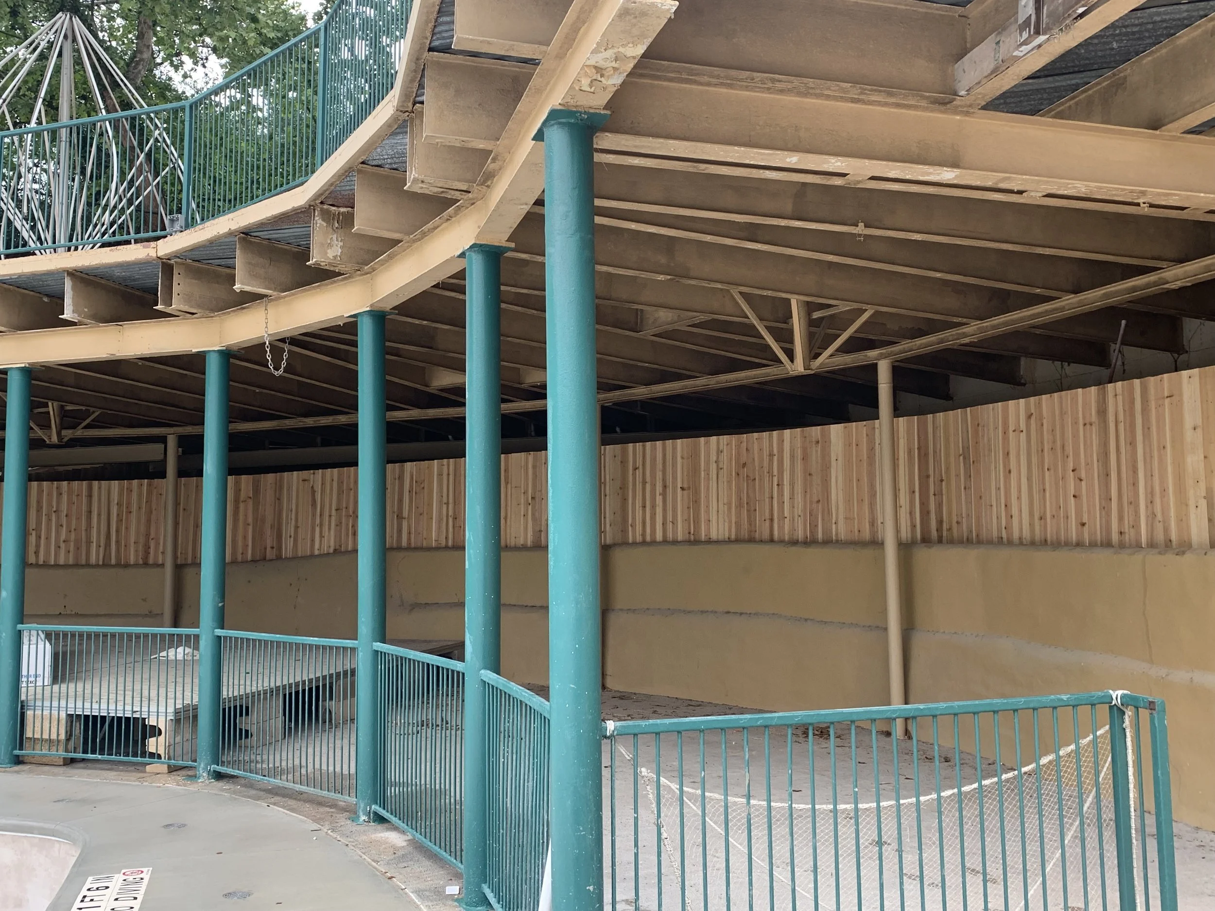 Schlitterbahn Wood Fence