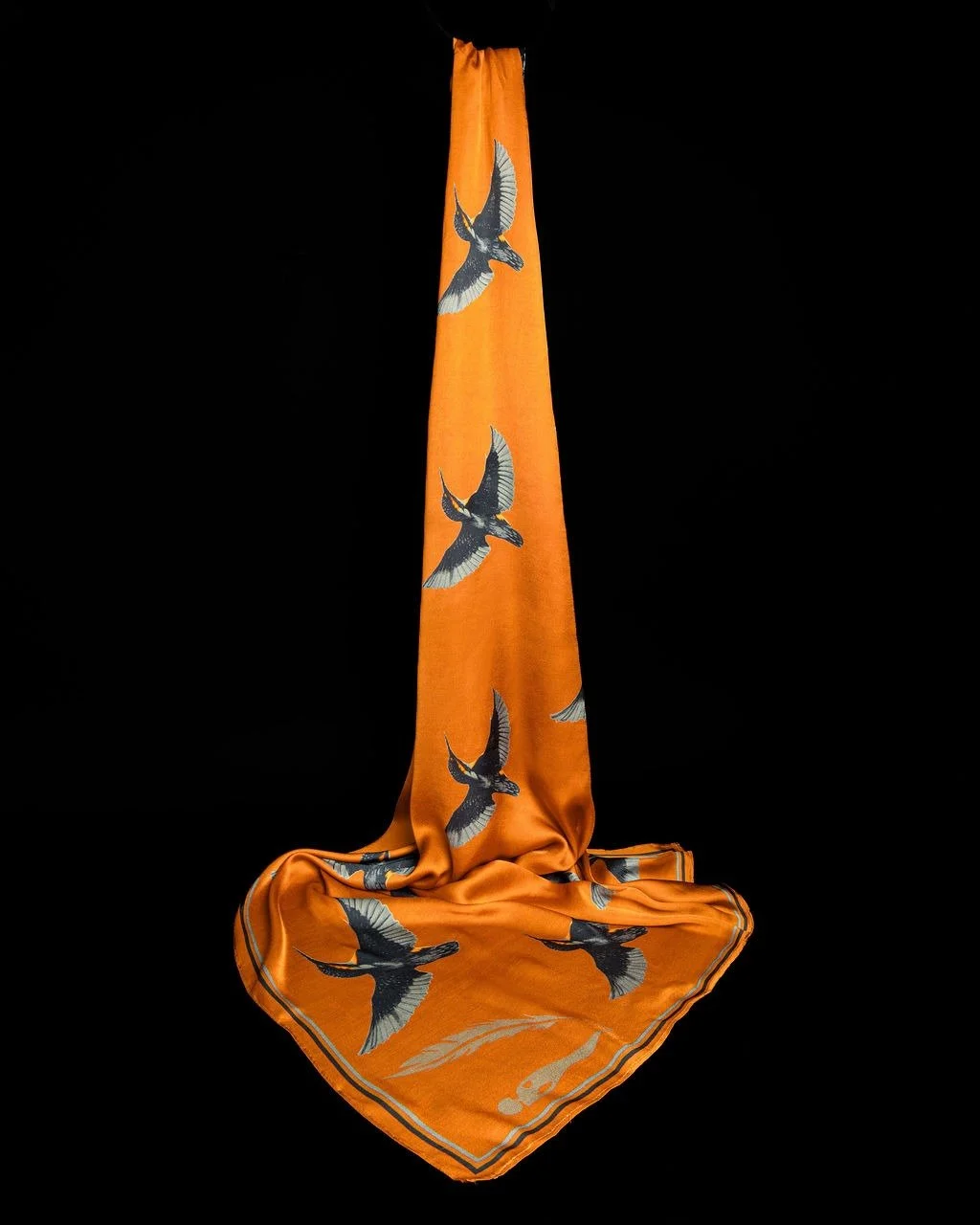 Satin_-_Orange_-KF_1fd7c216-091e-4c7a-b38c-a1797c559f90.jpg