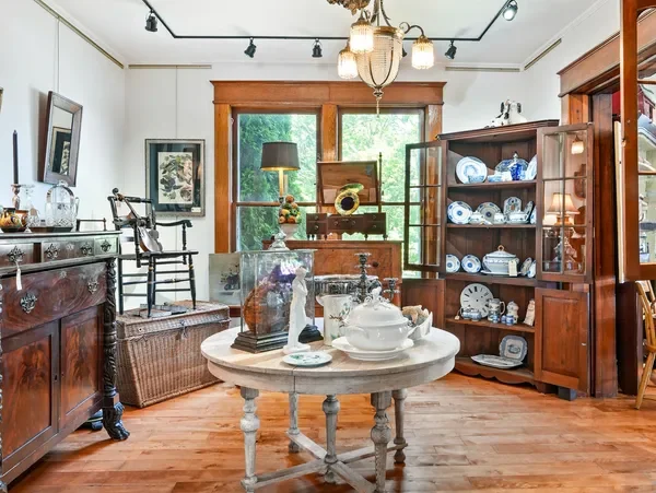 Elk Rapids Antiques