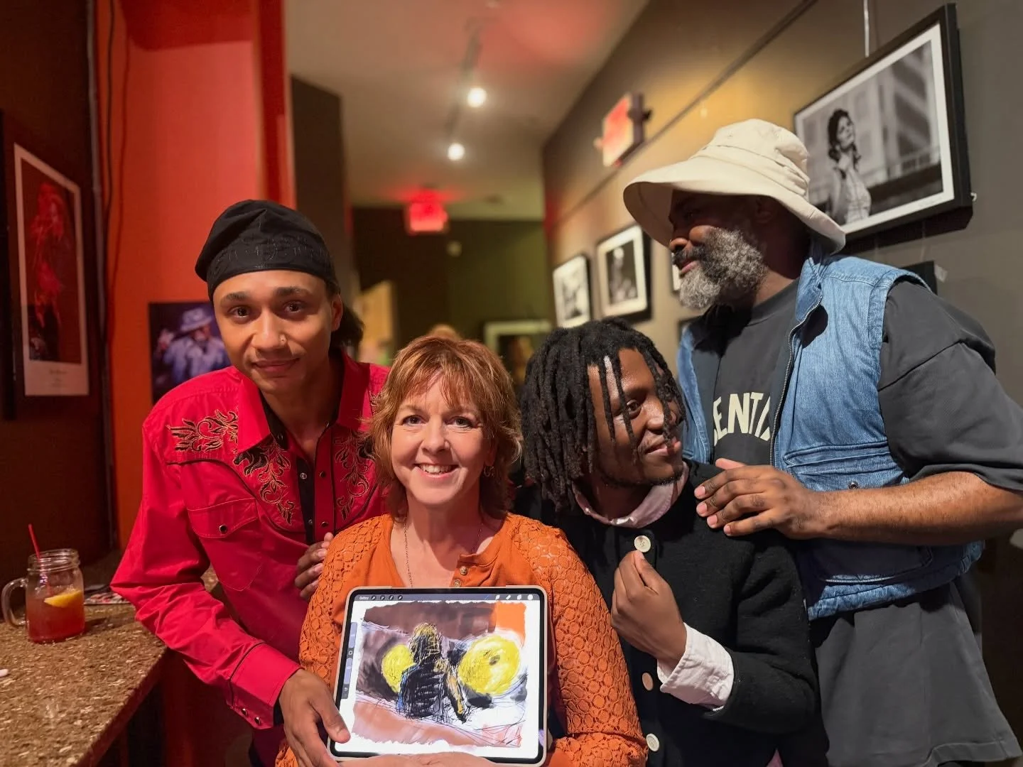 GRACE 
last stretch of our 1st tour done.
grateful to maestro @nduduzomakhathini and big brother @zwelakheduma for the love, wisdom and kindness.

big exciting announcements coming !!! be on the lookout.

1st frame: with the fam holding a beautiful ?