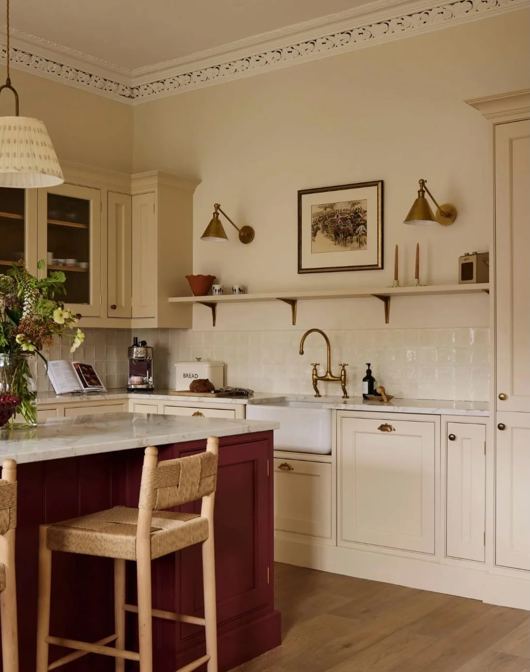 Thank you @ginnyemily &amp; @homesandgardensofficial for writing about our lovely Stockbridge apartment. Link to the article in stories. It was such a great project to work on and so nice to be able to share 📸 @boz_gagovski #interiors