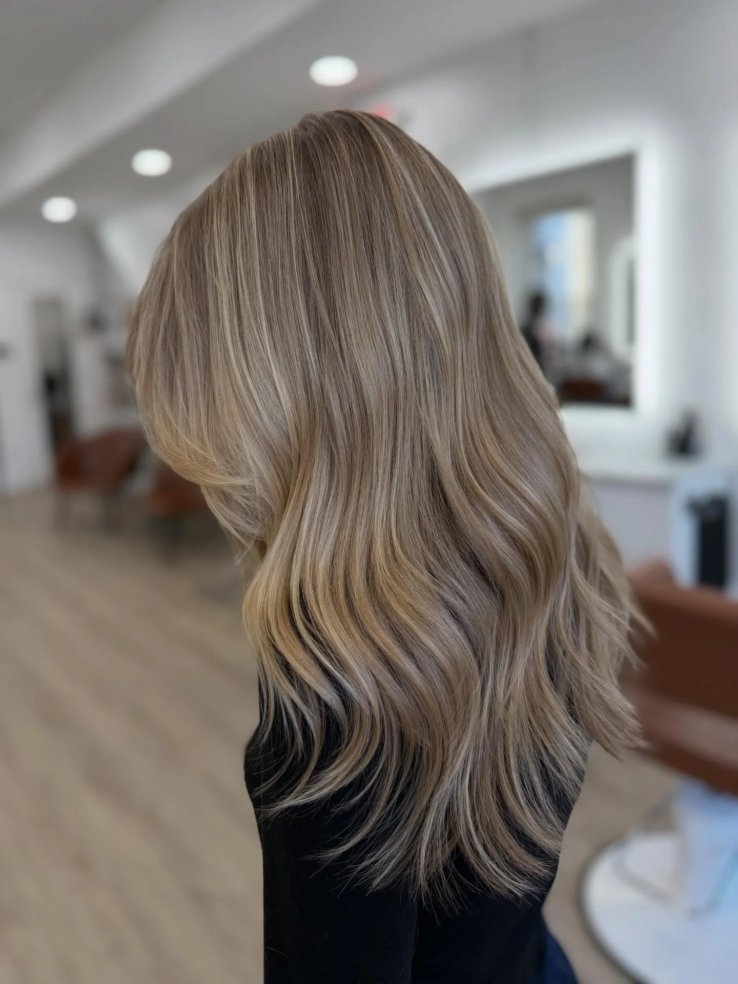The clocks have officially sprung forward!✨✨✨✨✨

 As spring arrives, it&rsquo;s time for a hair refresh. Soft dimension, sun-kissed brightness, and revitalized hair are key. Whether that means adding subtle highlights, refreshing your blonde, enhanci