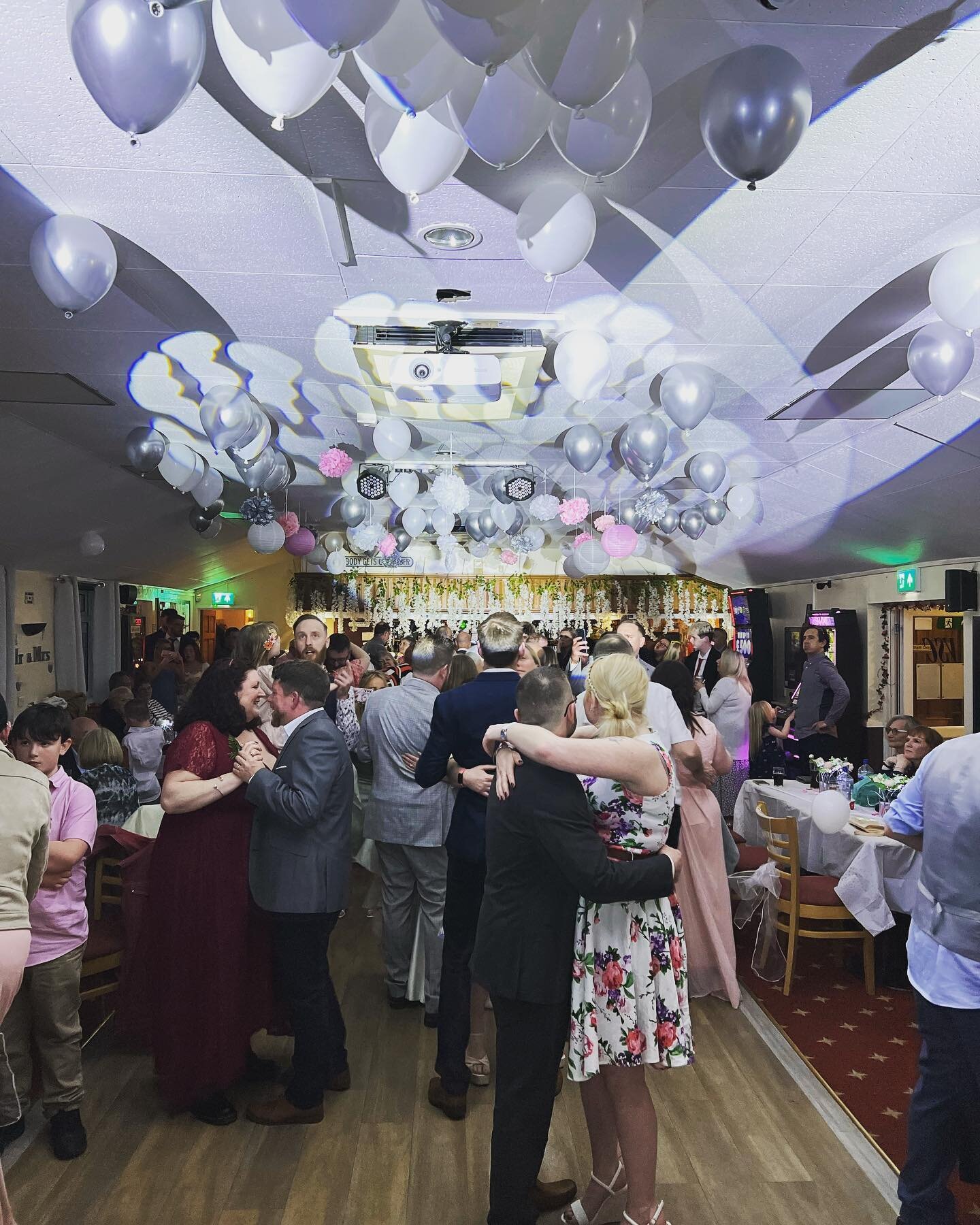 Huge congratulations to Mr and Mrs Kyte what a pleasure it was to join you #djlife #mobiledj #mobiledjsetup #mobiledjservice #bose #americandj #americandjlighting #timelapse #weddingdj #devondj #plymouthdj #disco #wedding #dmxlihhting #dancefoor #led