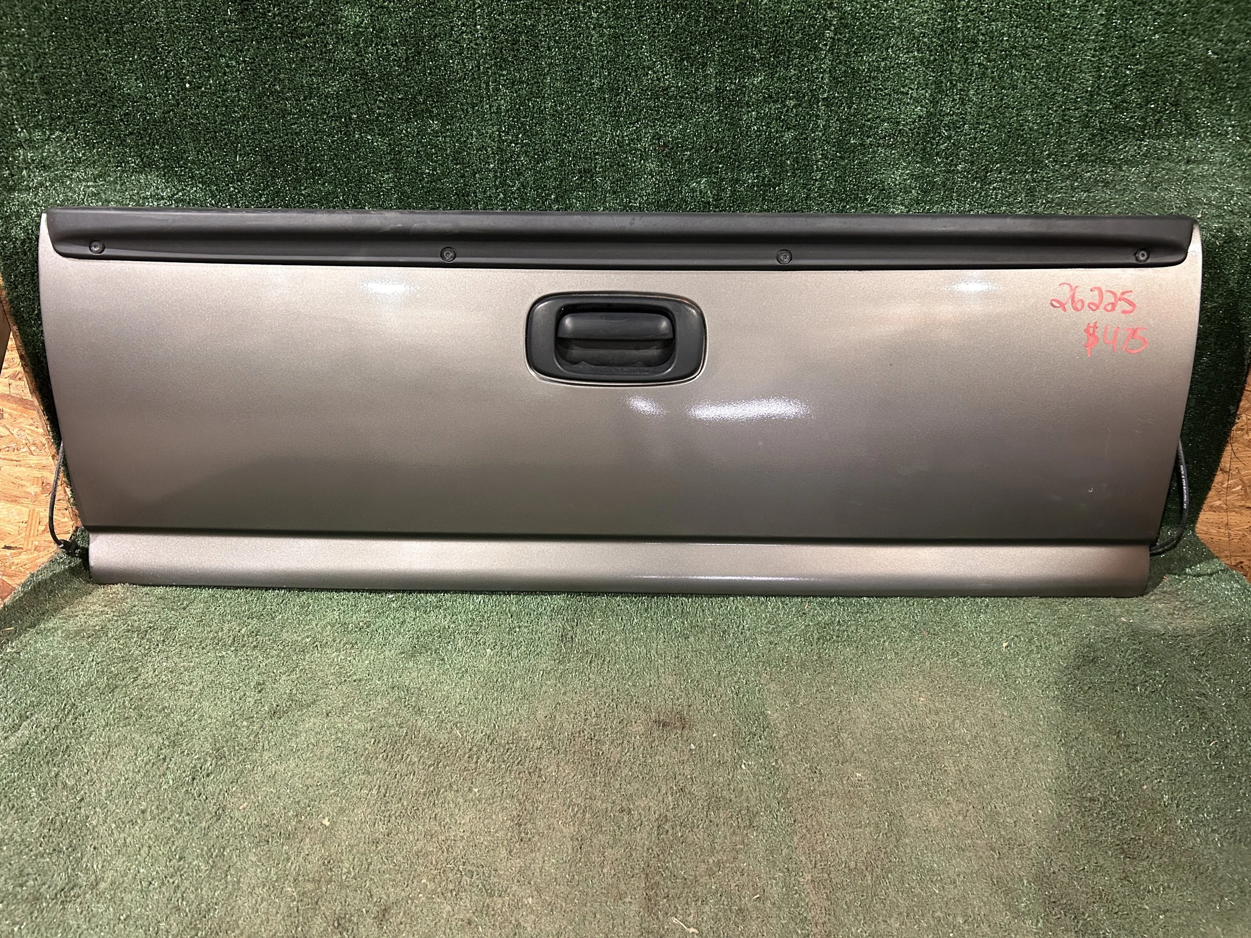 Grey 99-06 Tailgate #26225