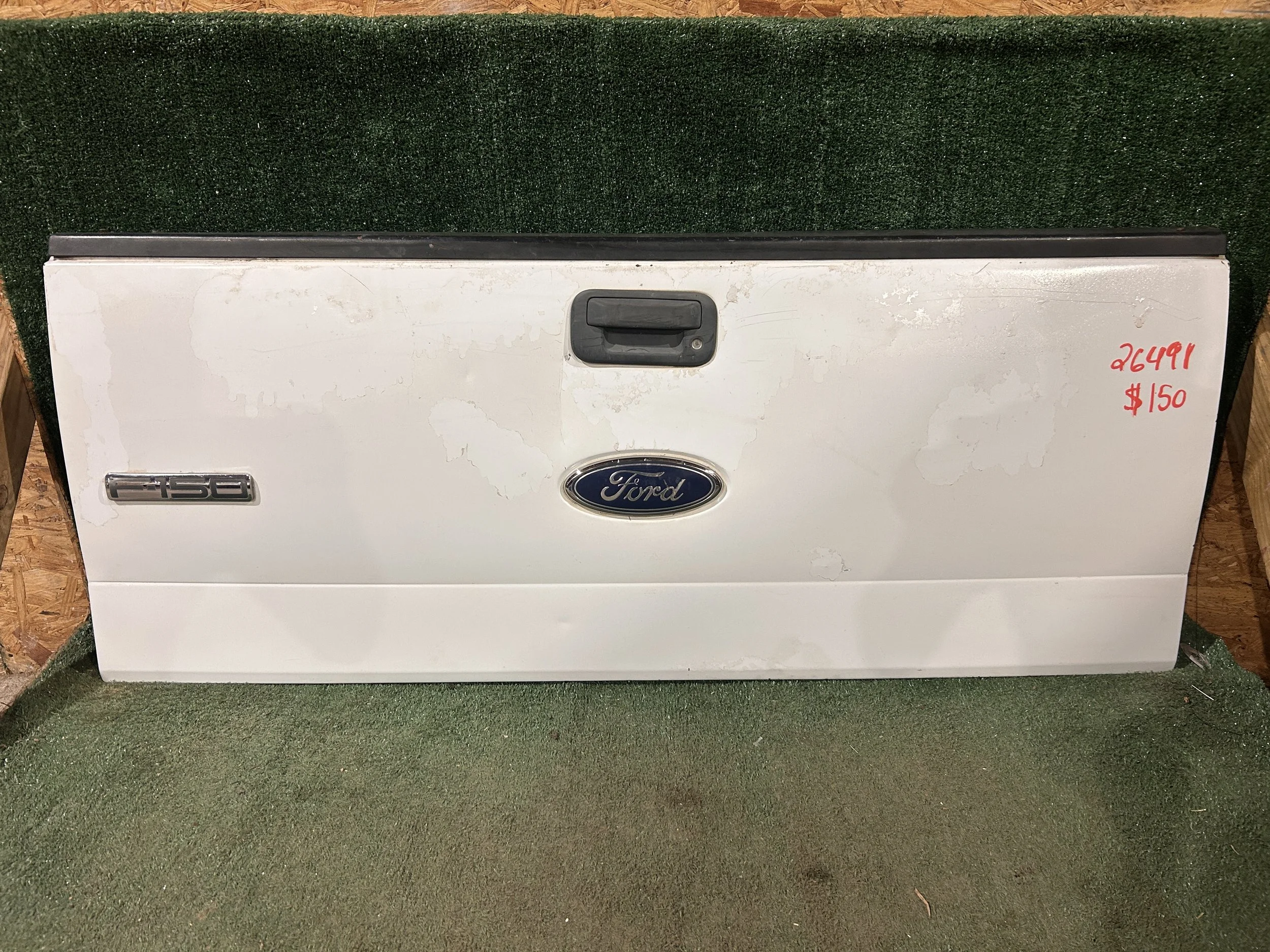 White 04-08 Tailgate #26491