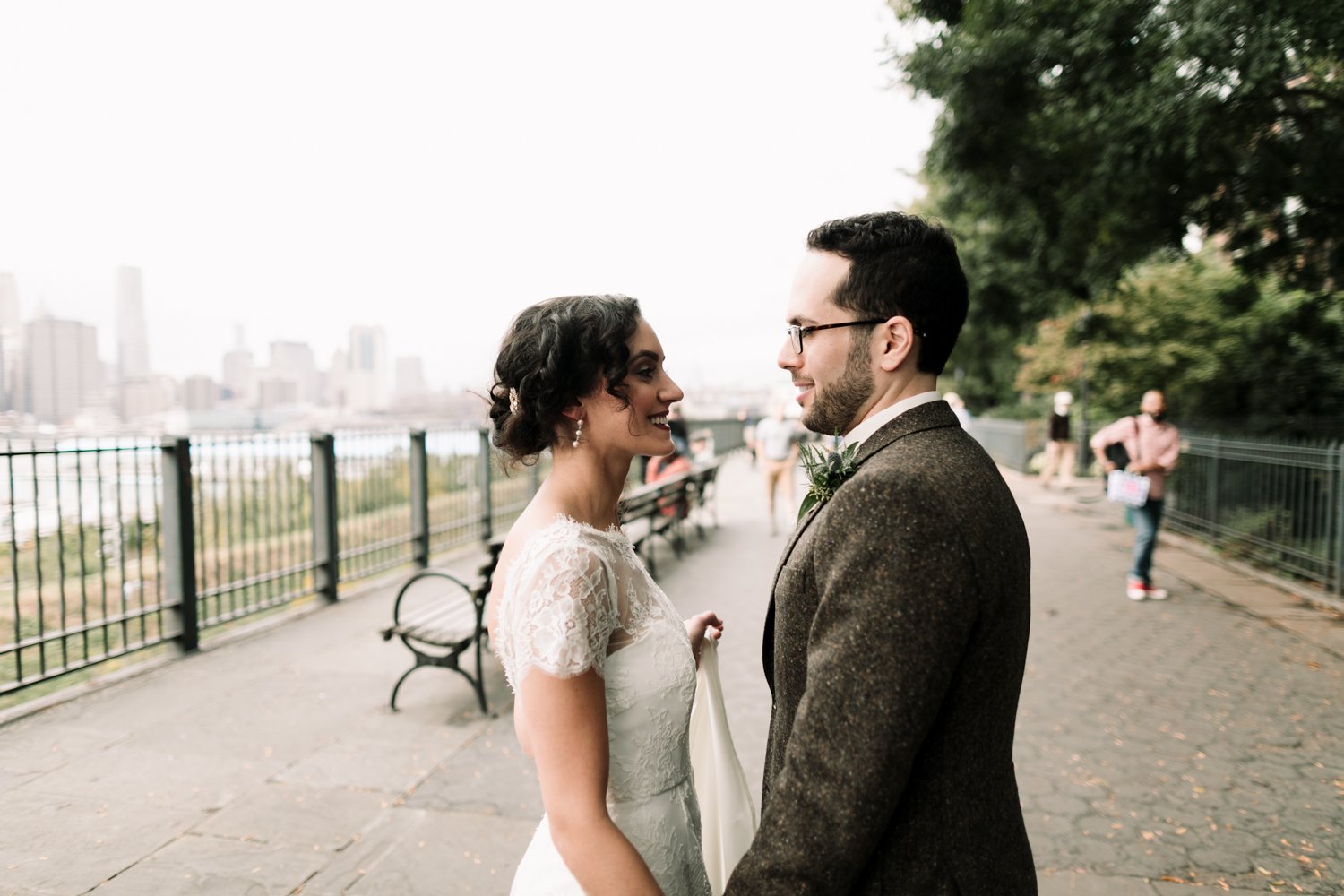 Brooklyn-Heights-Promenade-Friends-of-farmer-wedding- 40.jpg