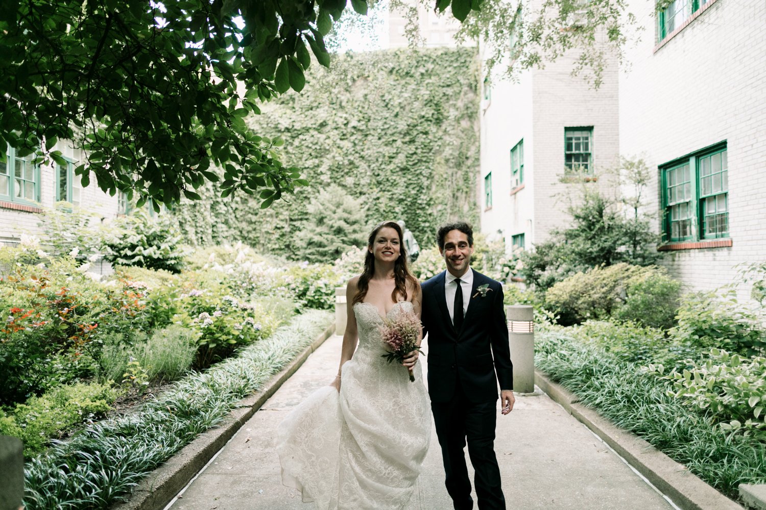 NYC-Wedding-Photographer-Washington-sq-park-34.jpg