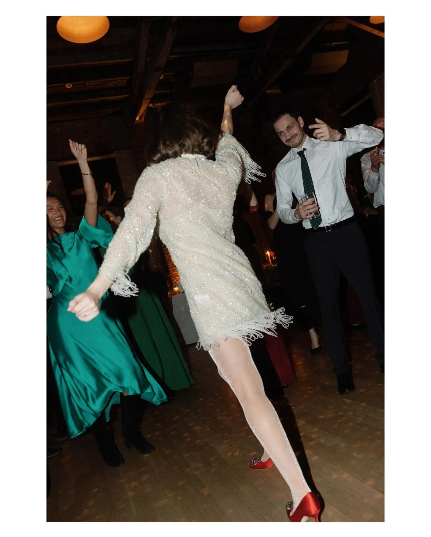 Starting this year with a huge 💥 red fiery energy, love it
-
@roundhouseweddings
@emilyboziwickevents 
@unique_lapin
@jaymcelfresh
@wildbloomsbridal
@blackthornbridal
@jennifer_victoria_beauty
@letterlandstudio
@lnjtech
@alexandragrecco
@partyrental