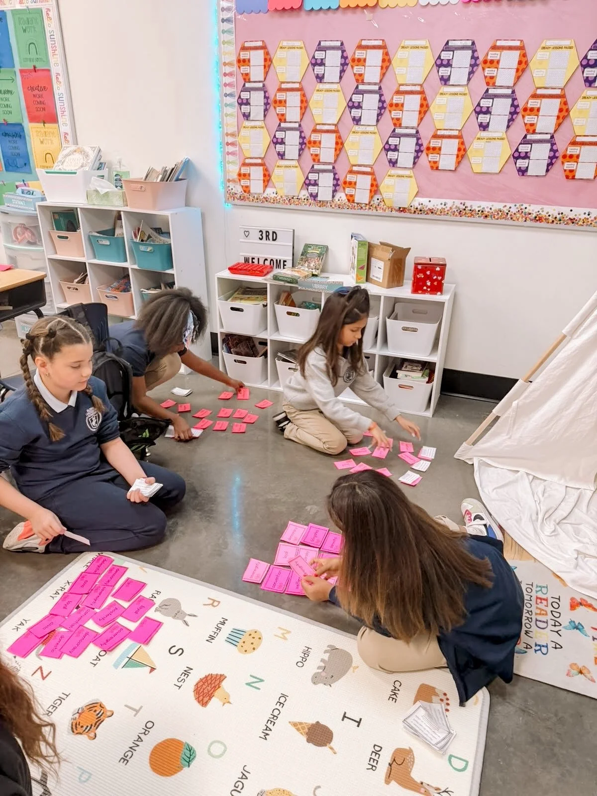 ✨ Hands-on learning that builds confident thinkers ✨

In Ms. Seifert&rsquo;s 3rd grade classroom, students took on big vocabulary like sovereignty and delegates through hands-on, collaborative learning.

Students worked with partners to match key ter