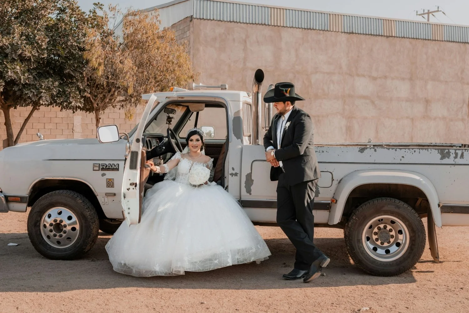 Oahu Wedding Transportation: Complete Planning Guide for Your Hawaiian Destination Wedding