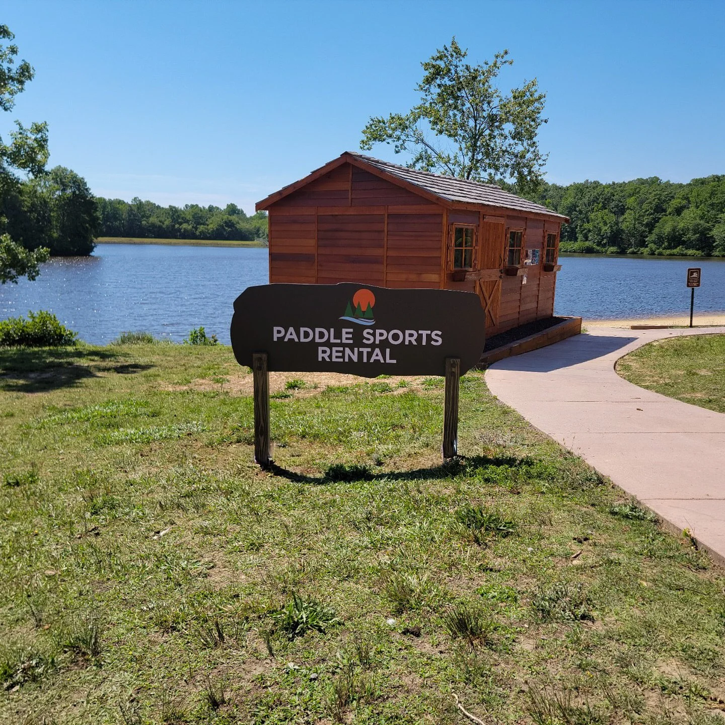 An array of signs that were created and installed at Wilderness Presidential Resort ⛺️

#signage #sign #outdoorsigns #customsigns
