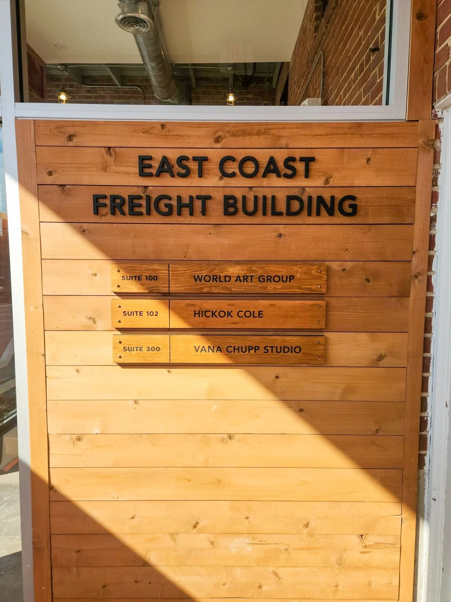 A cool twist on building signage 💥

#wood #signage #sign #signs