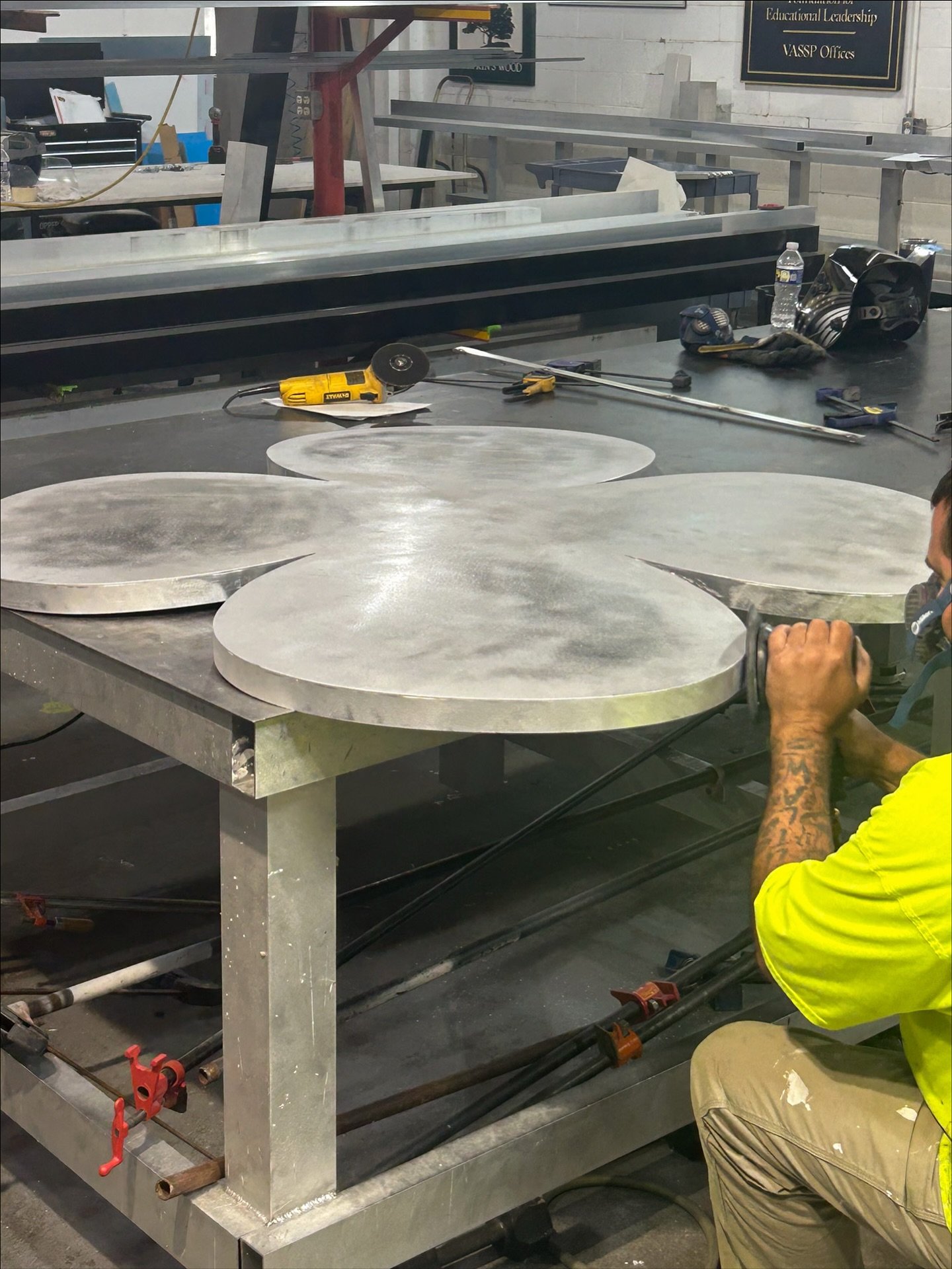 Putting some luck into these four leaf clovers being created for Luck Stone! 

#signs #customsigns